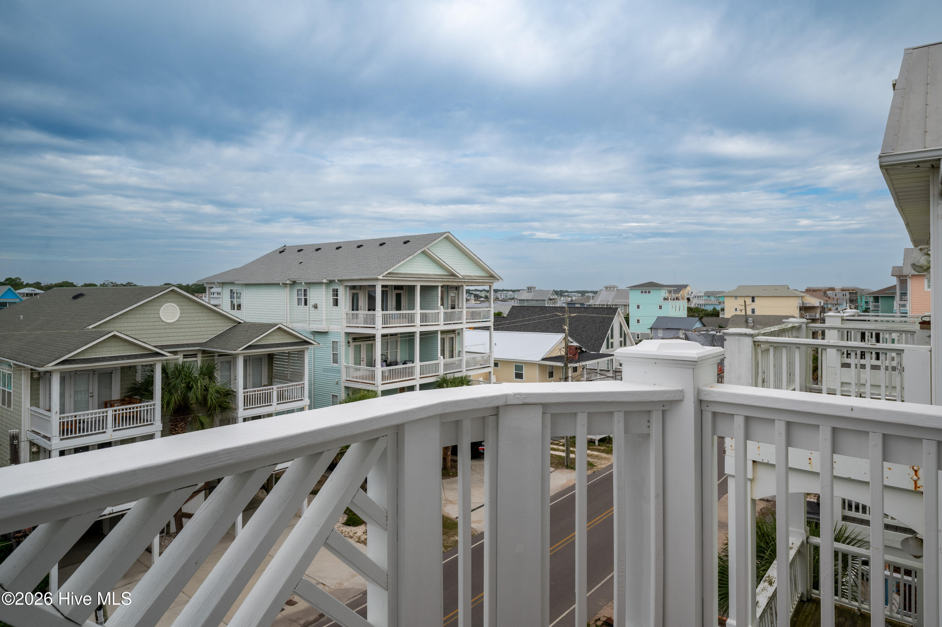 100550825 | Photo 17