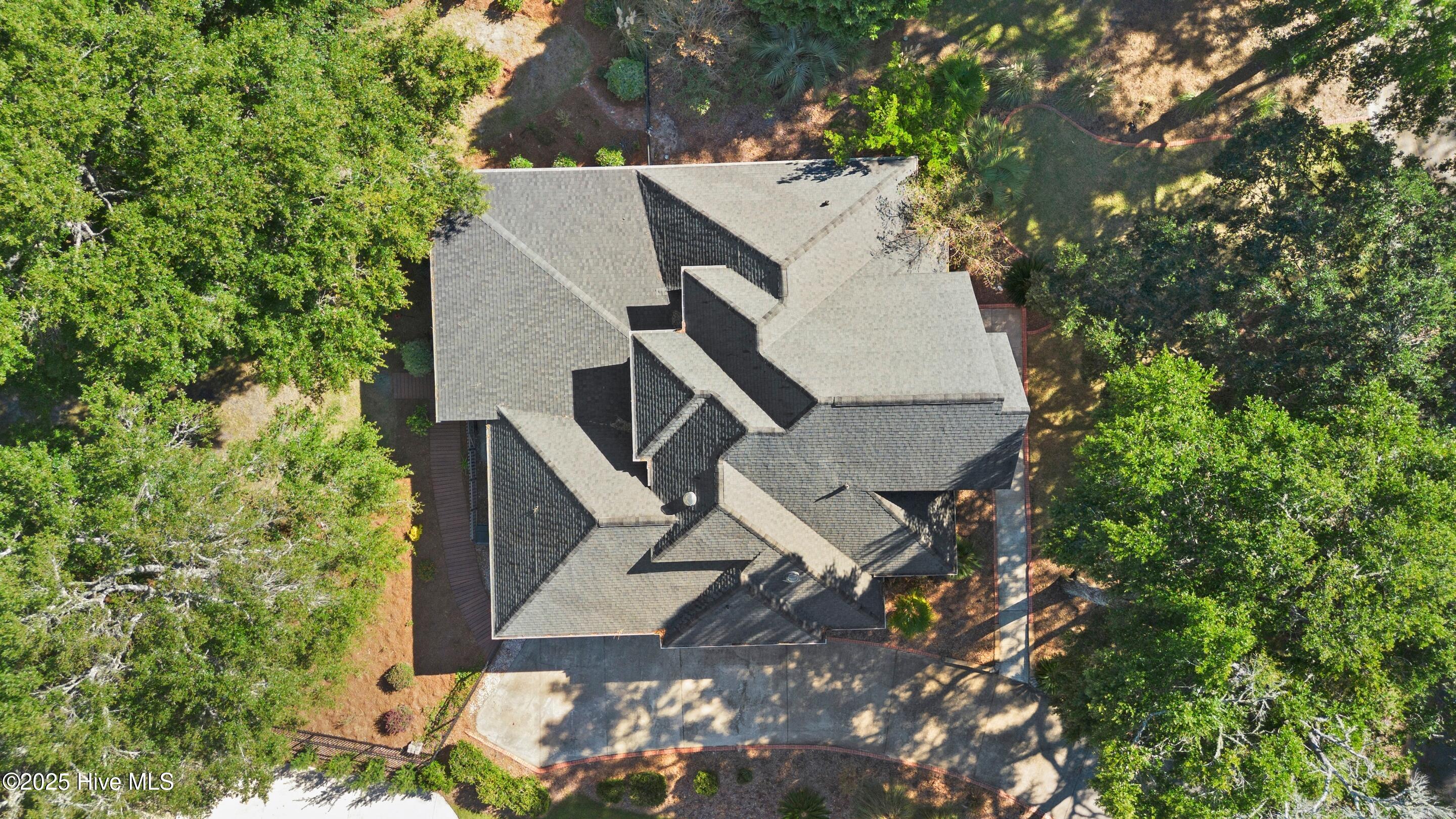 100538310 | Photo 83