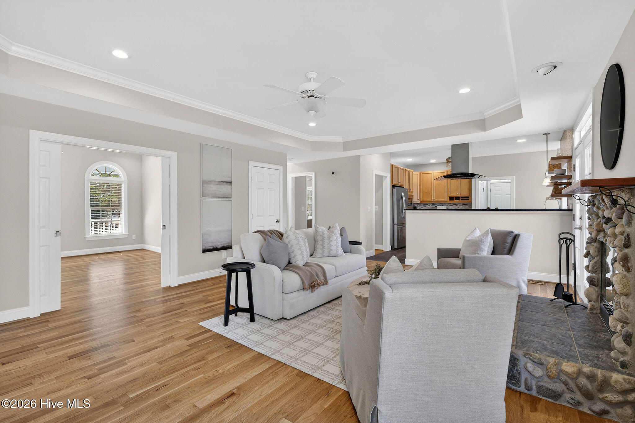 100554466 | Photo 32