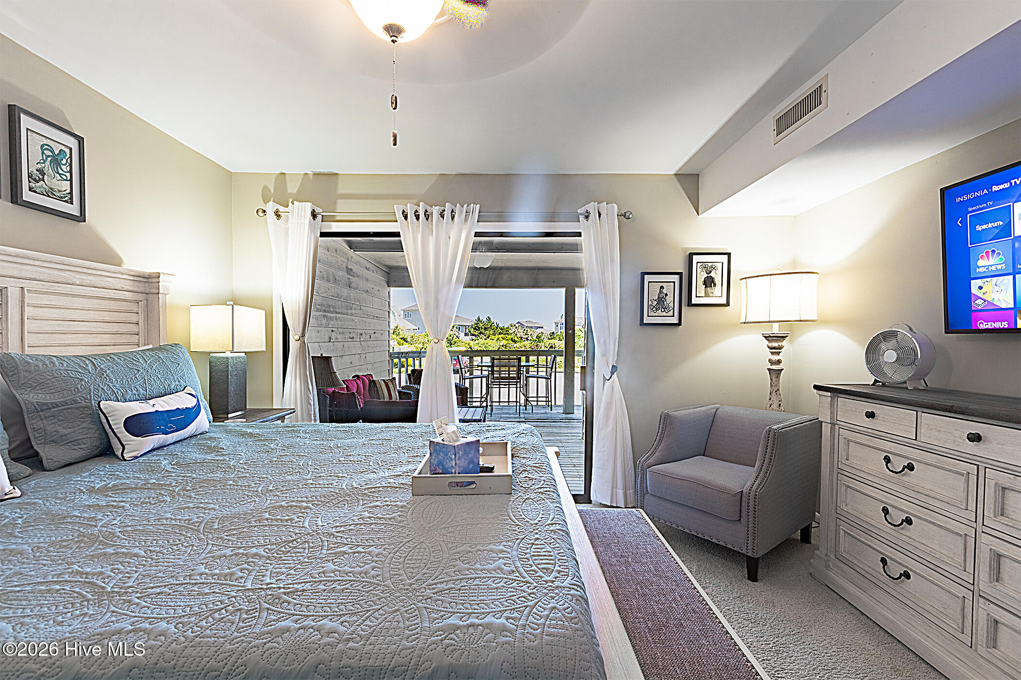 100551765 | Photo 24