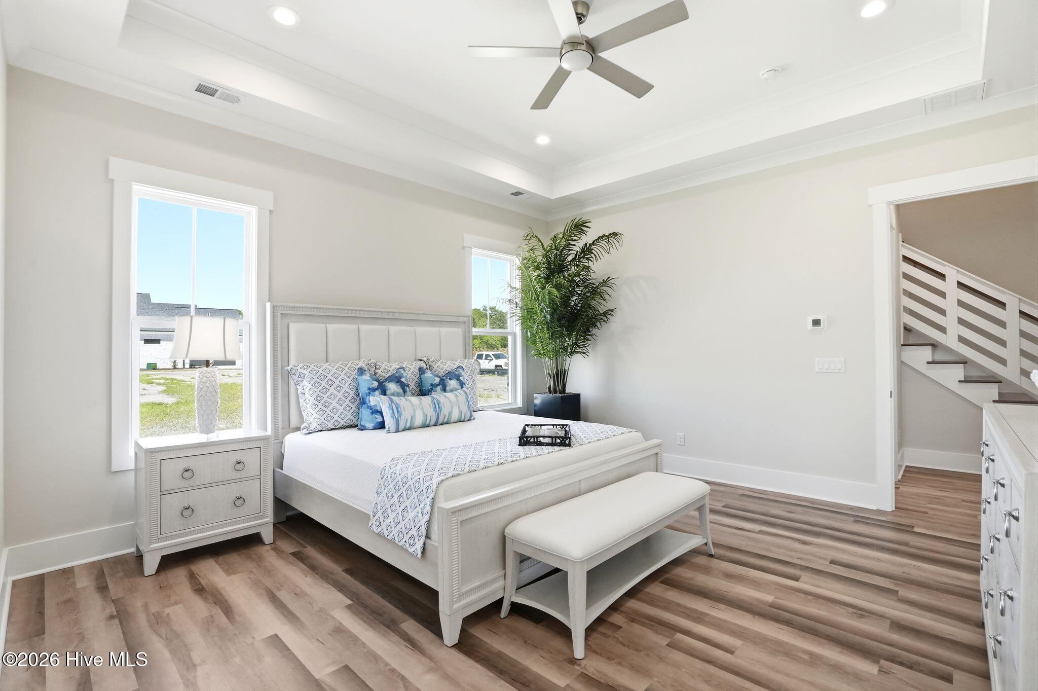 100537171 | Photo 49