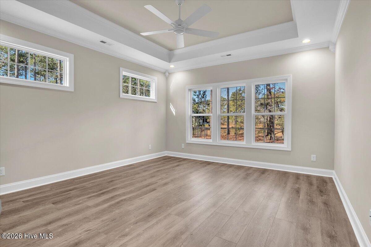 100524155 | Photo 27