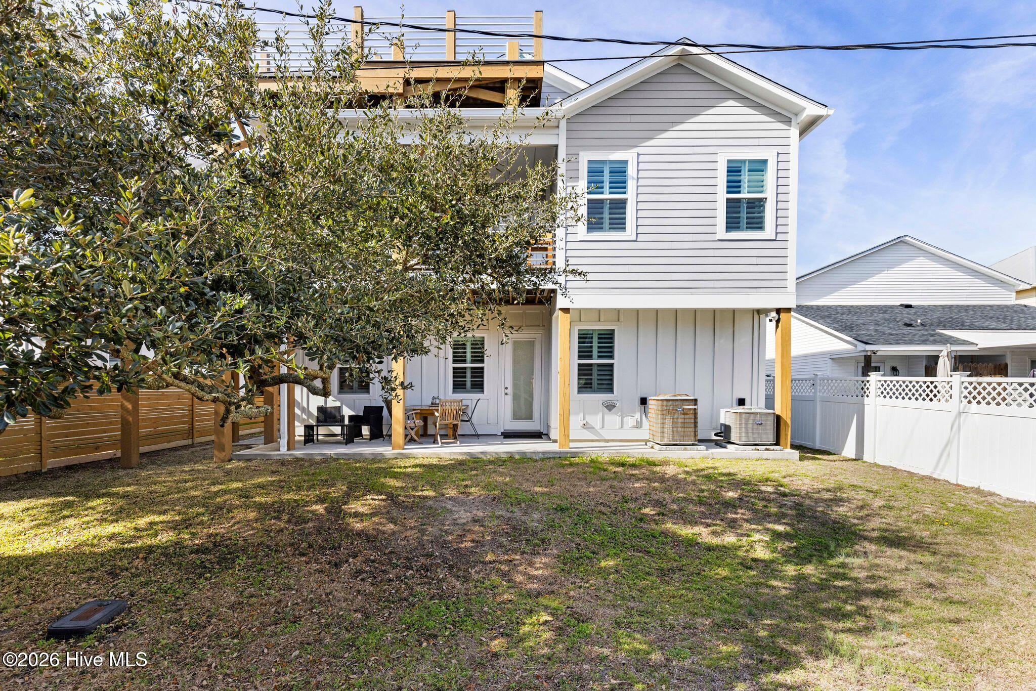 100551574 | Photo 85