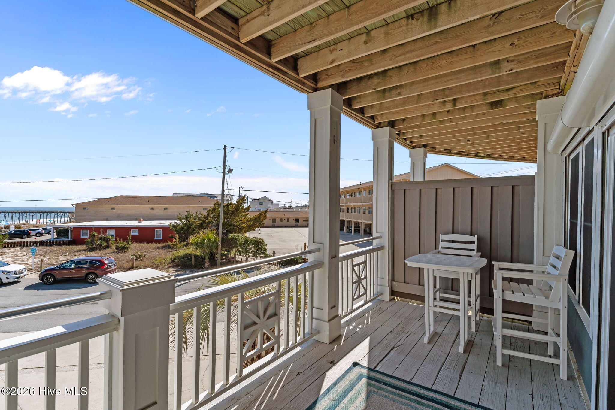 100530858 | Photo 27