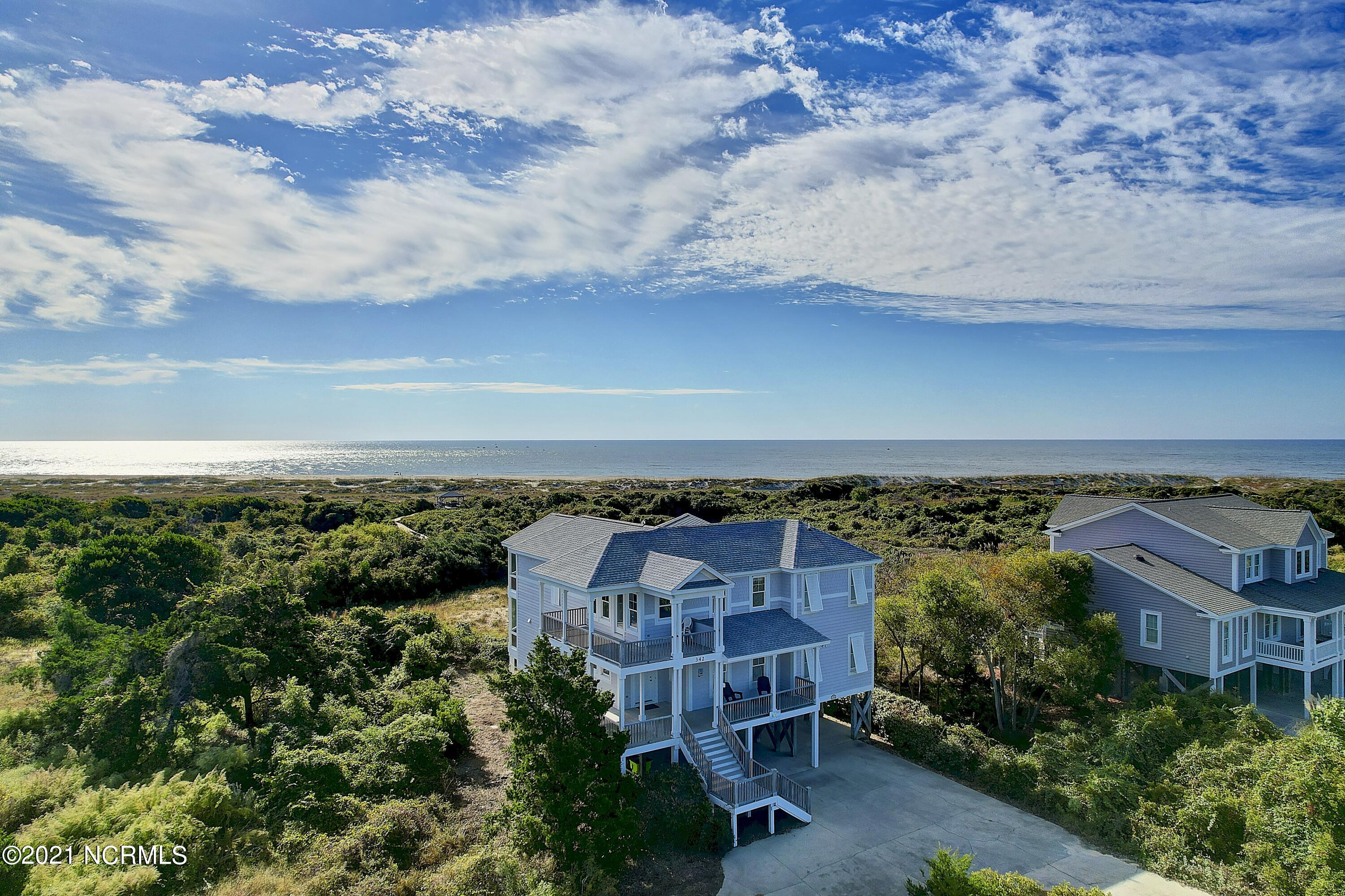 100536702 | Photo 159