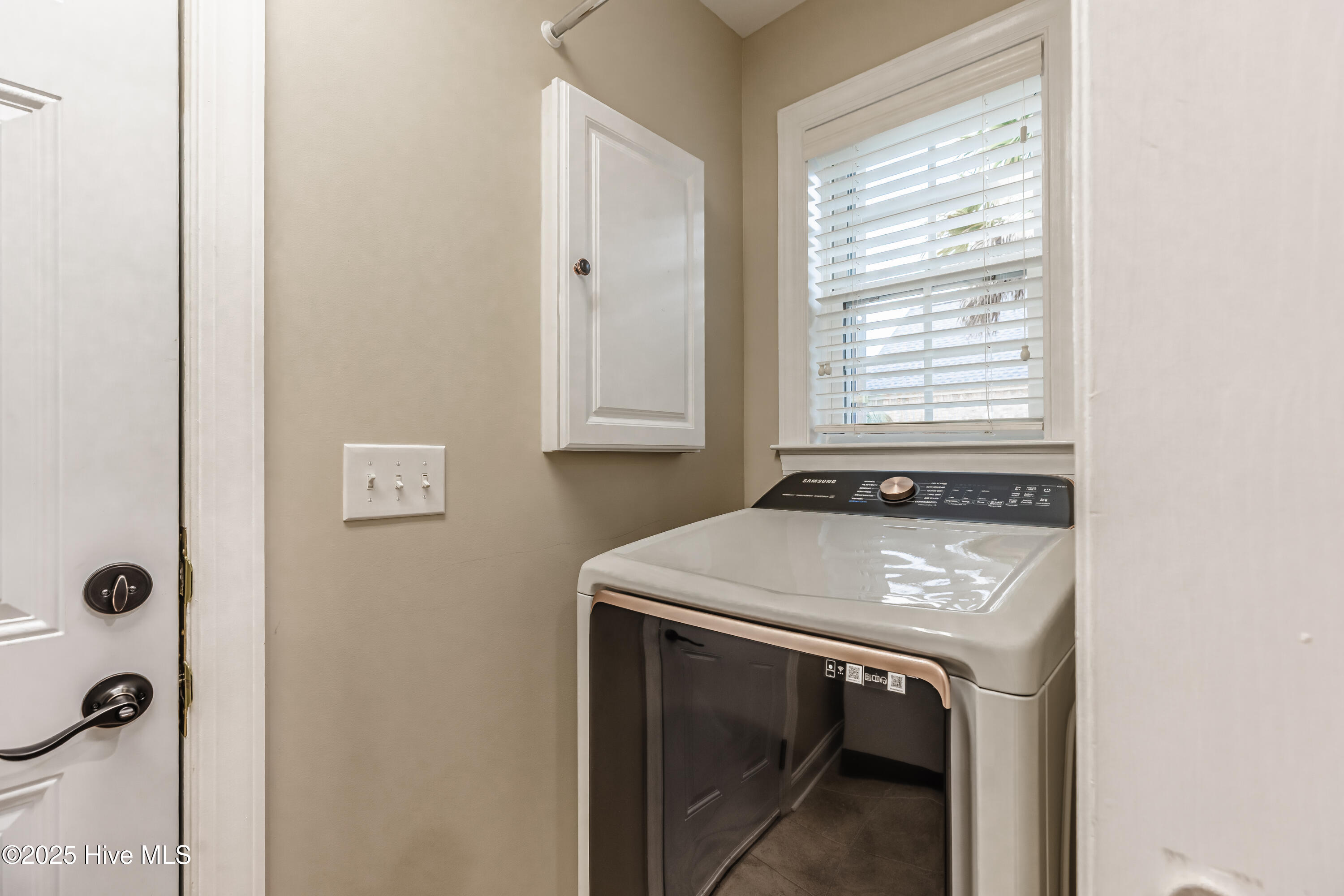 100542426 | Photo 45