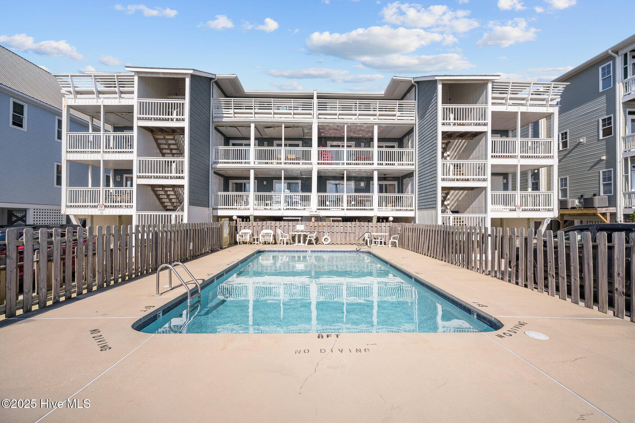 100492428 | Photo 22