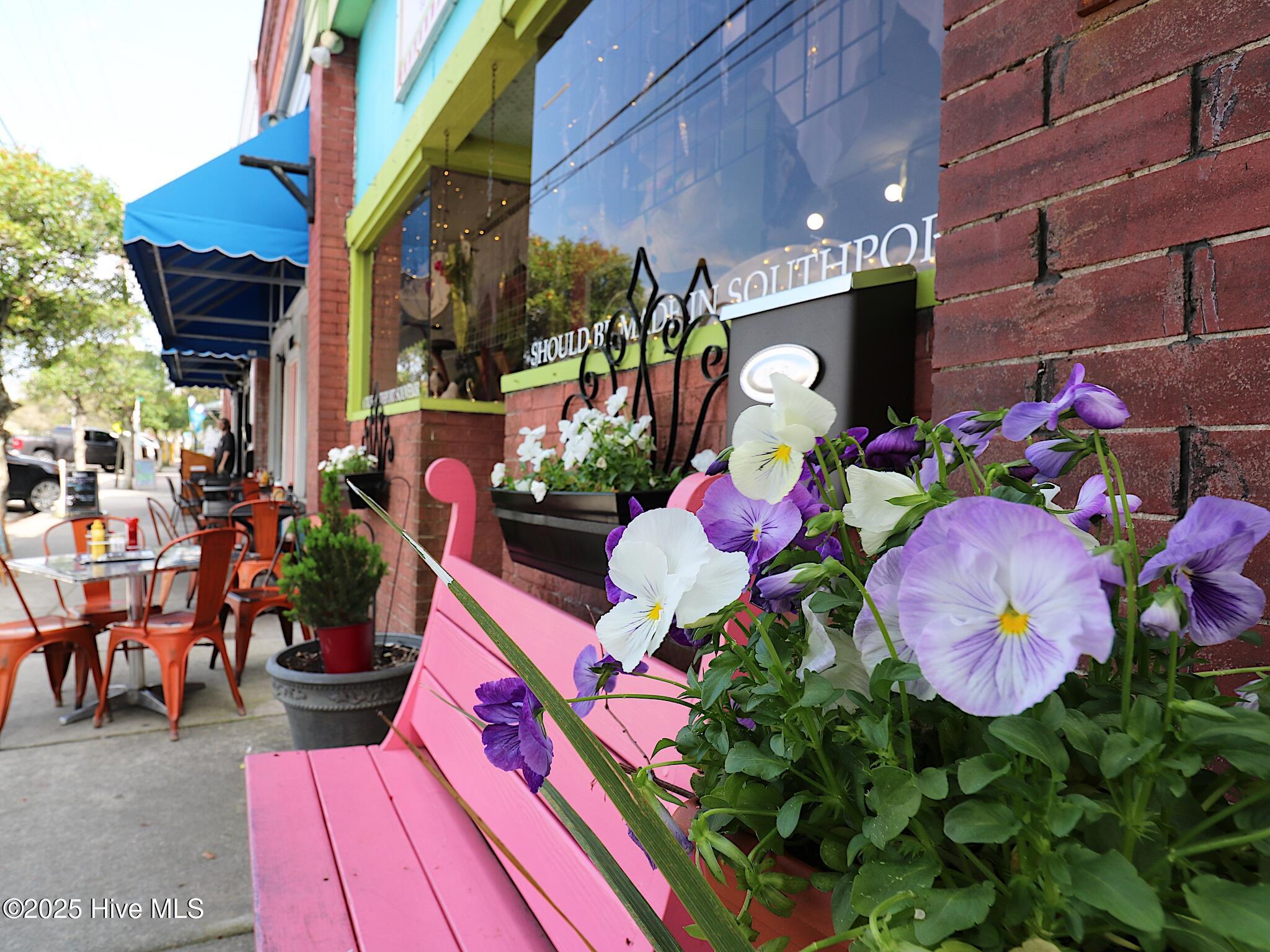 100504796 | Photo 77