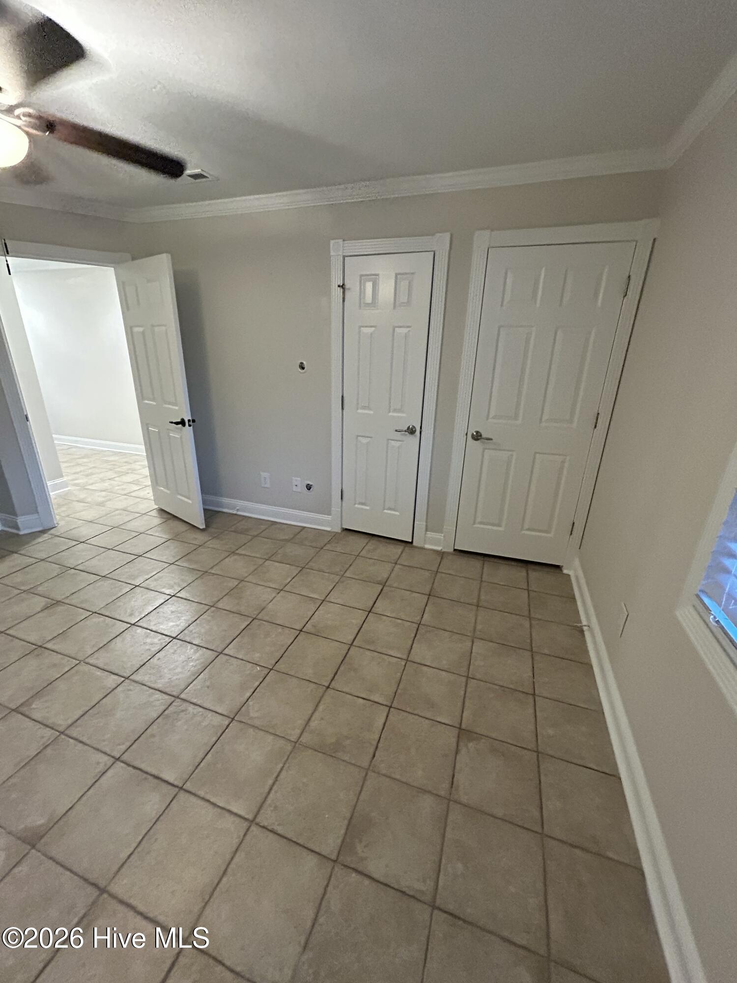 100551775 | Photo 14