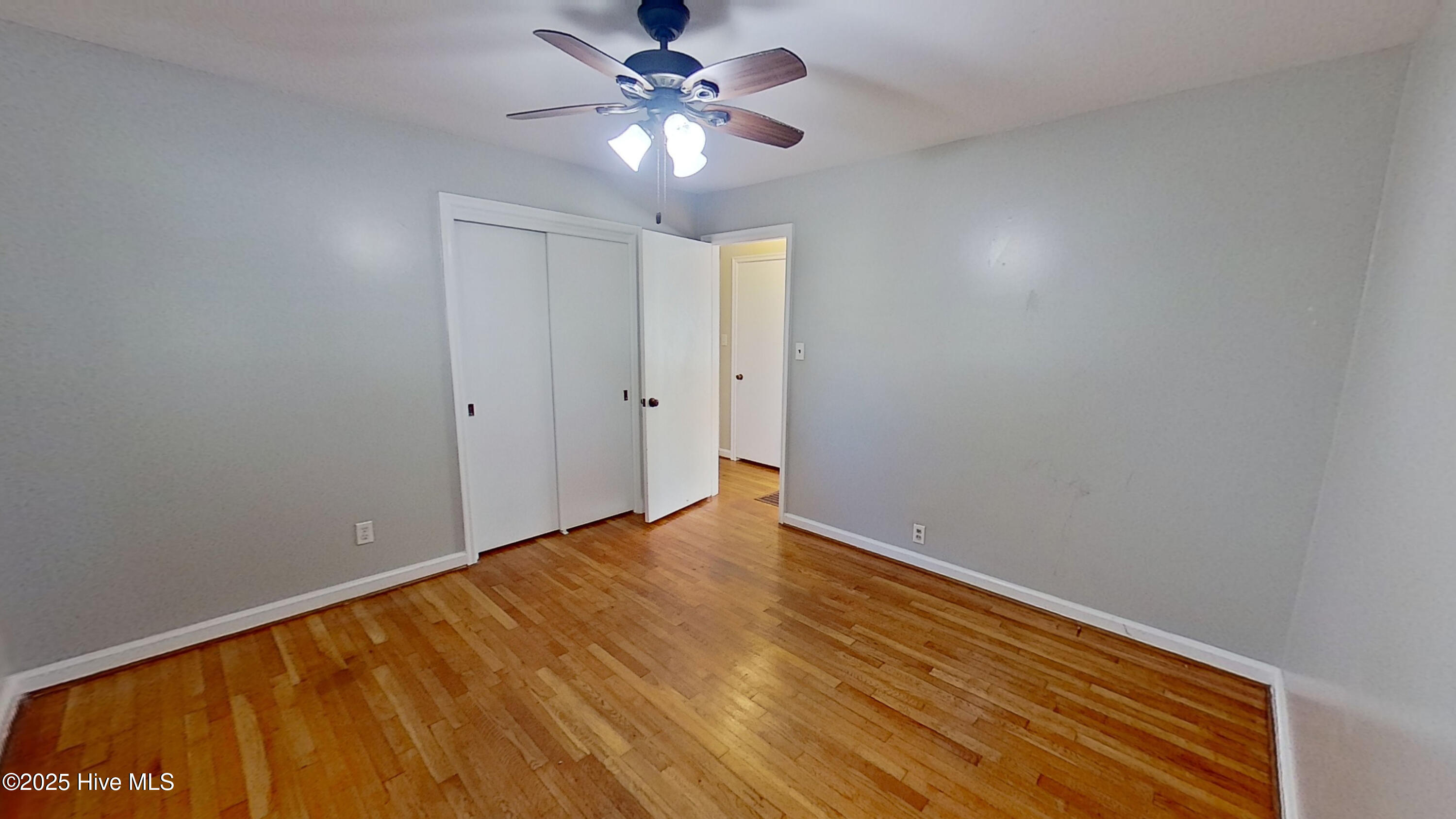 100544285 | Photo 10