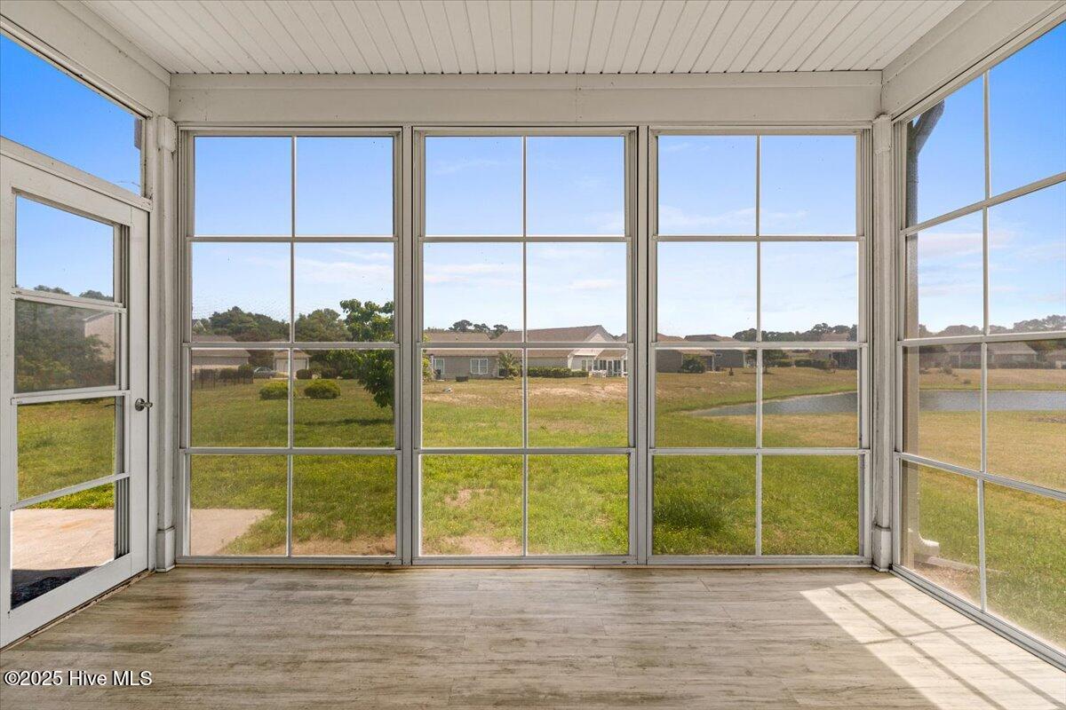 100505325 | Photo 41