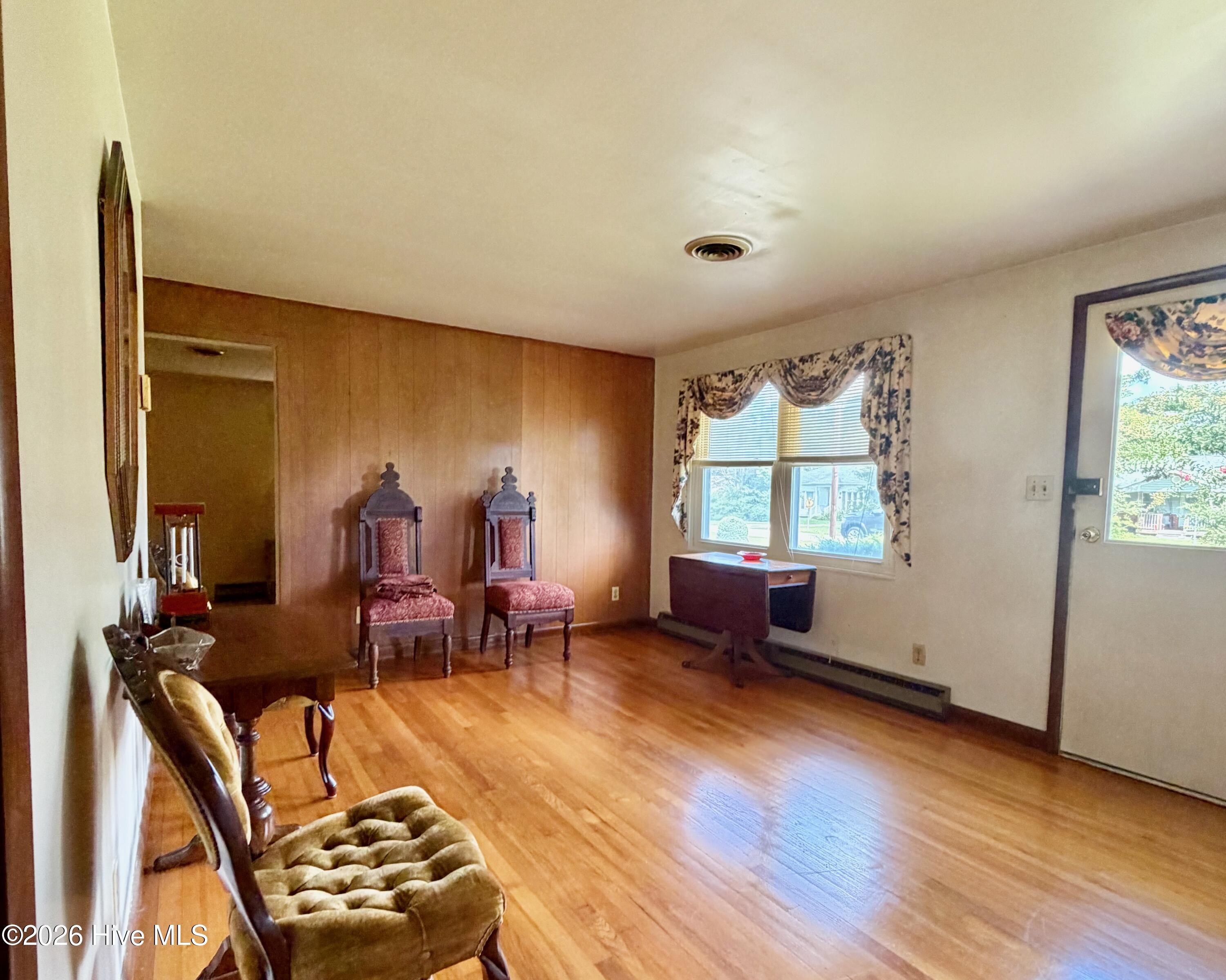 2802 Easy Street,Newport