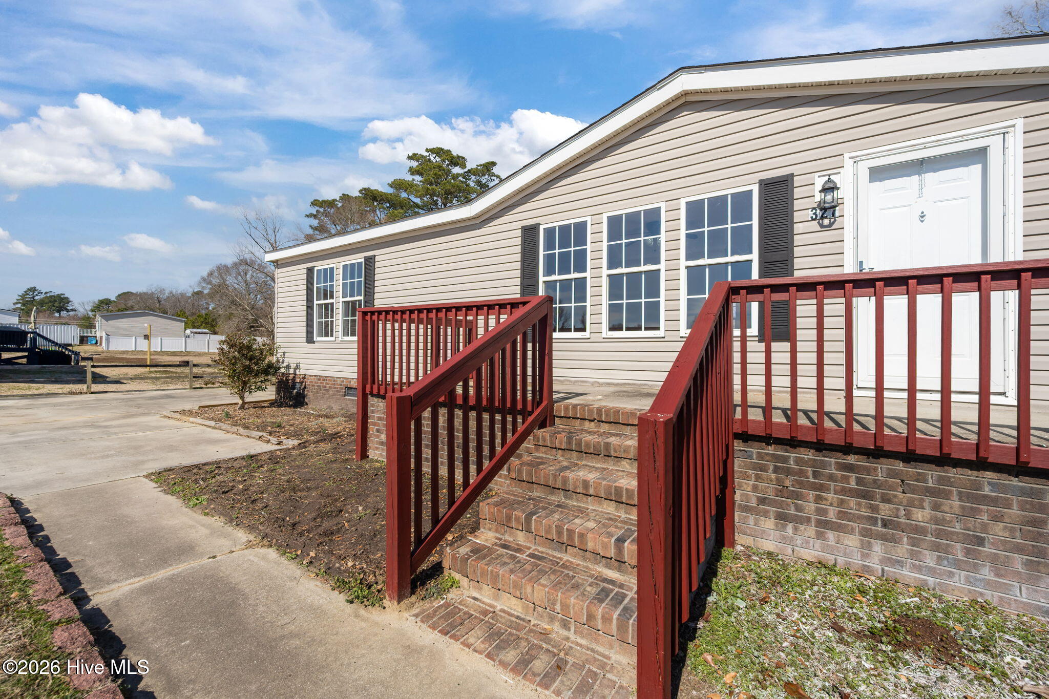 100555168 | Photo 52