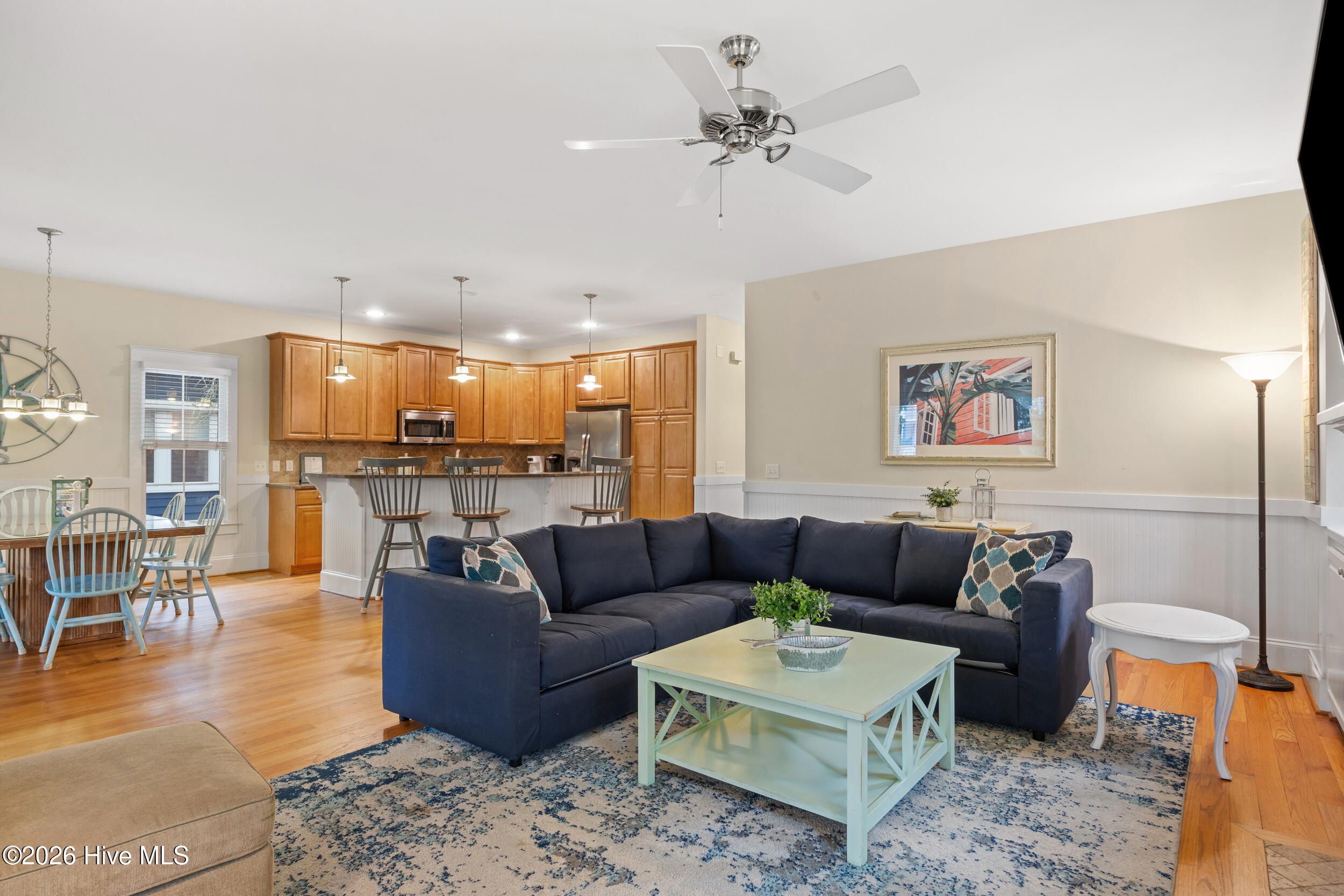 100555680 | Photo 10