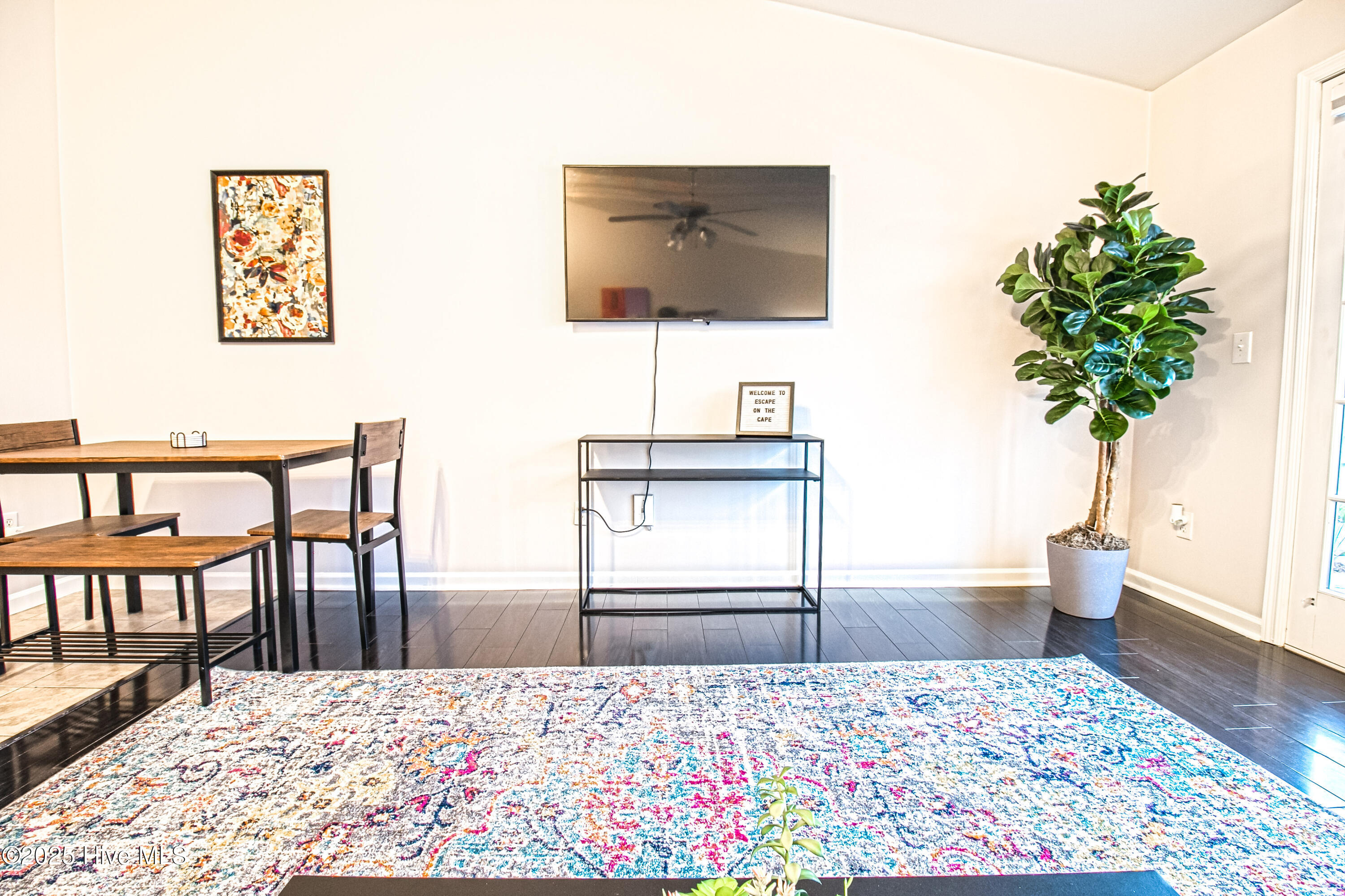 100545473 | Photo 12