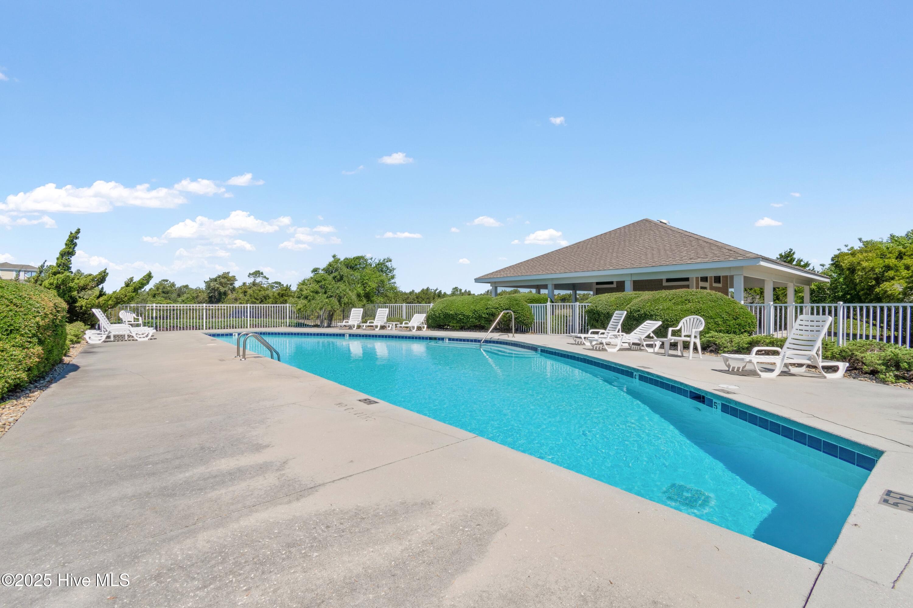 100536702 | Photo 153