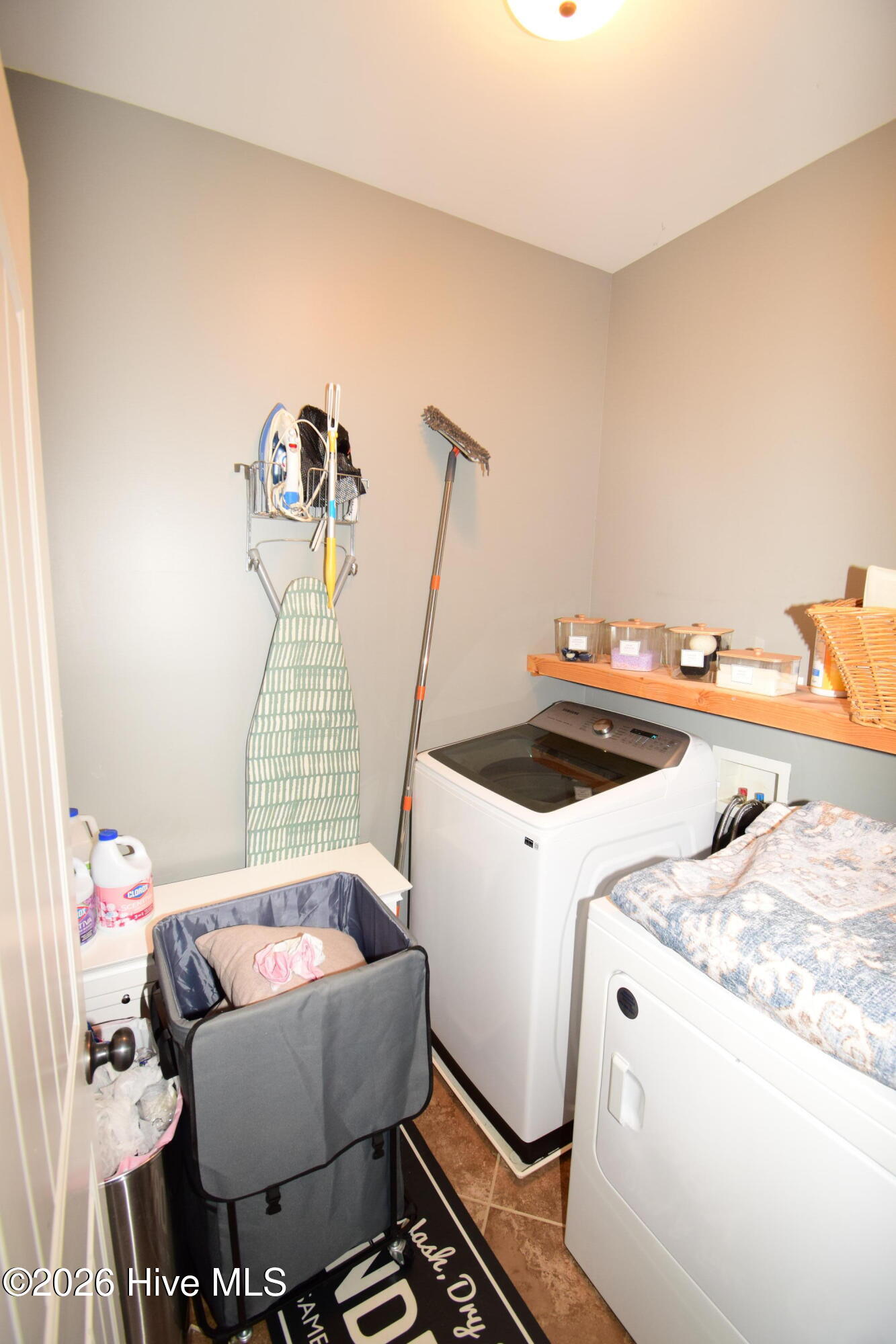 100566647 | Photo 35