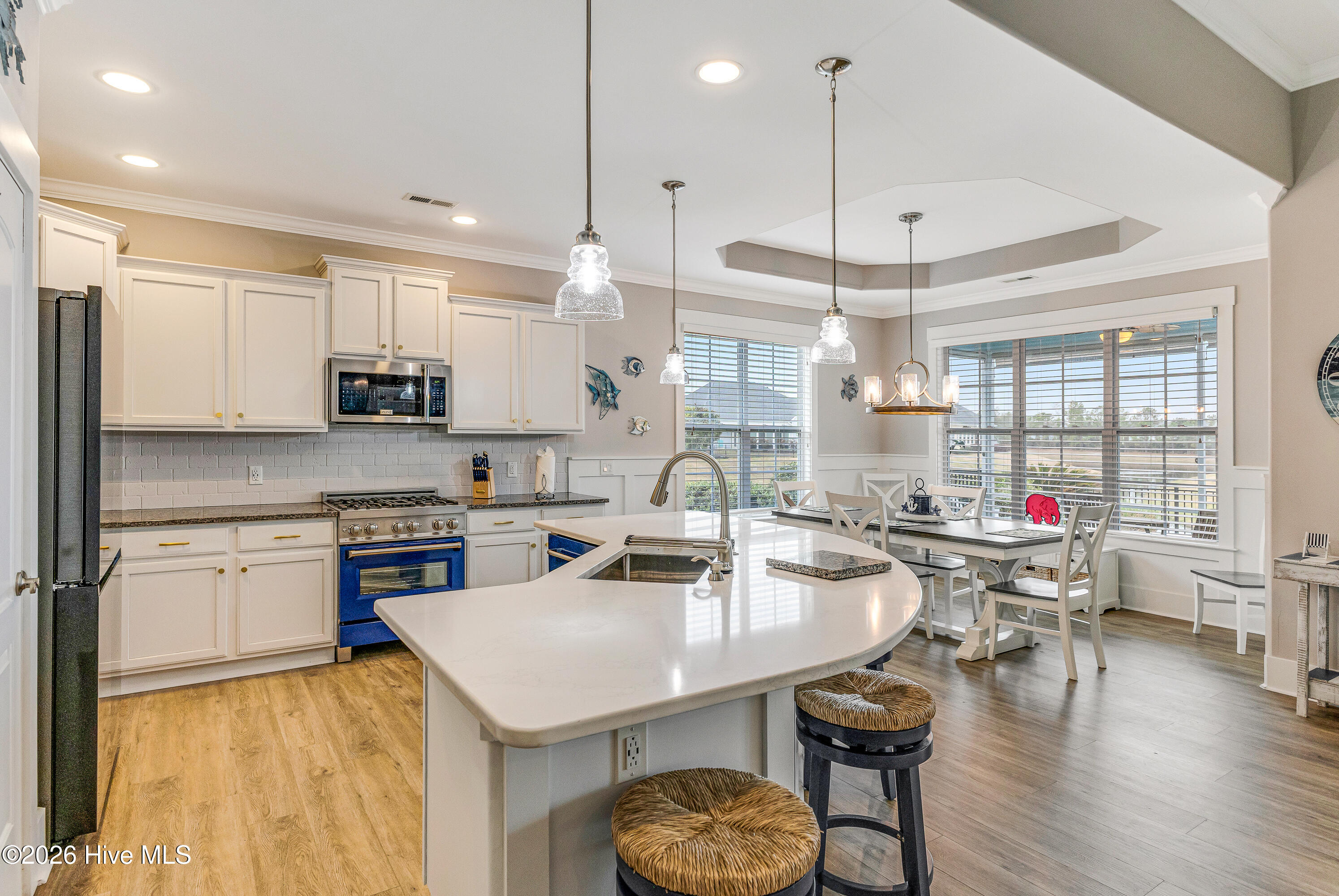 100555586 | Photo 12