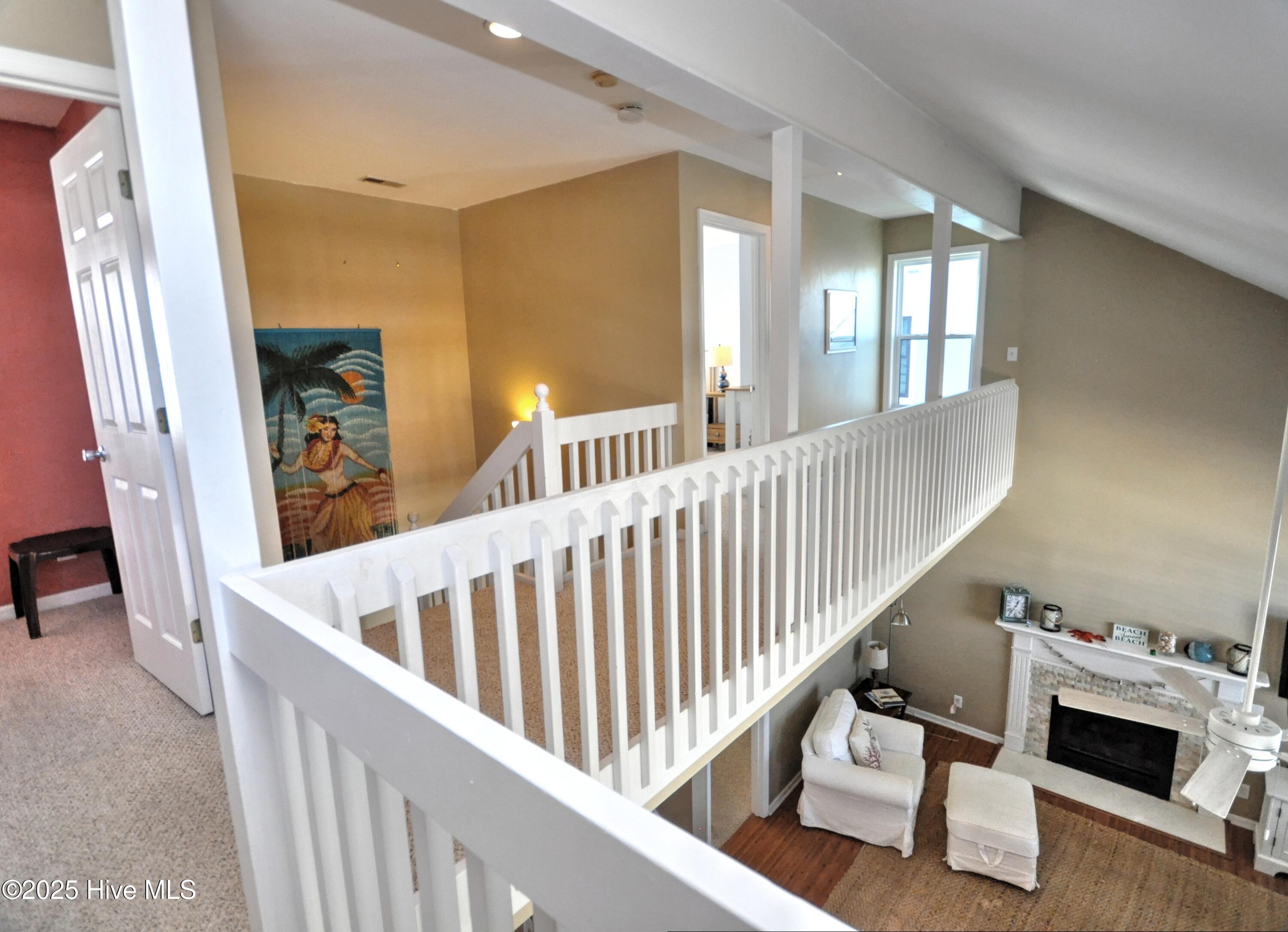 100545974 | Photo 24