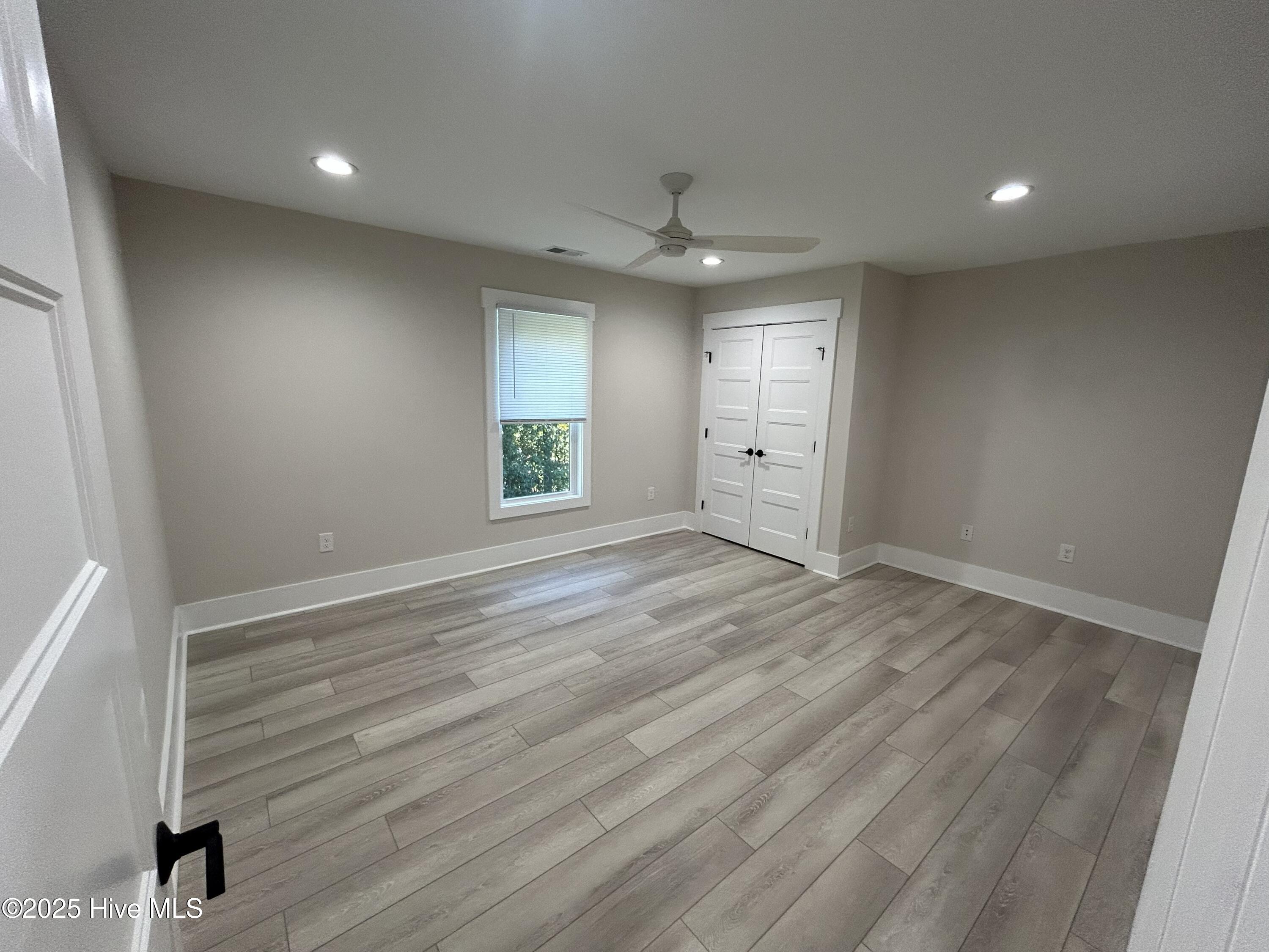 100541587 | Photo 28