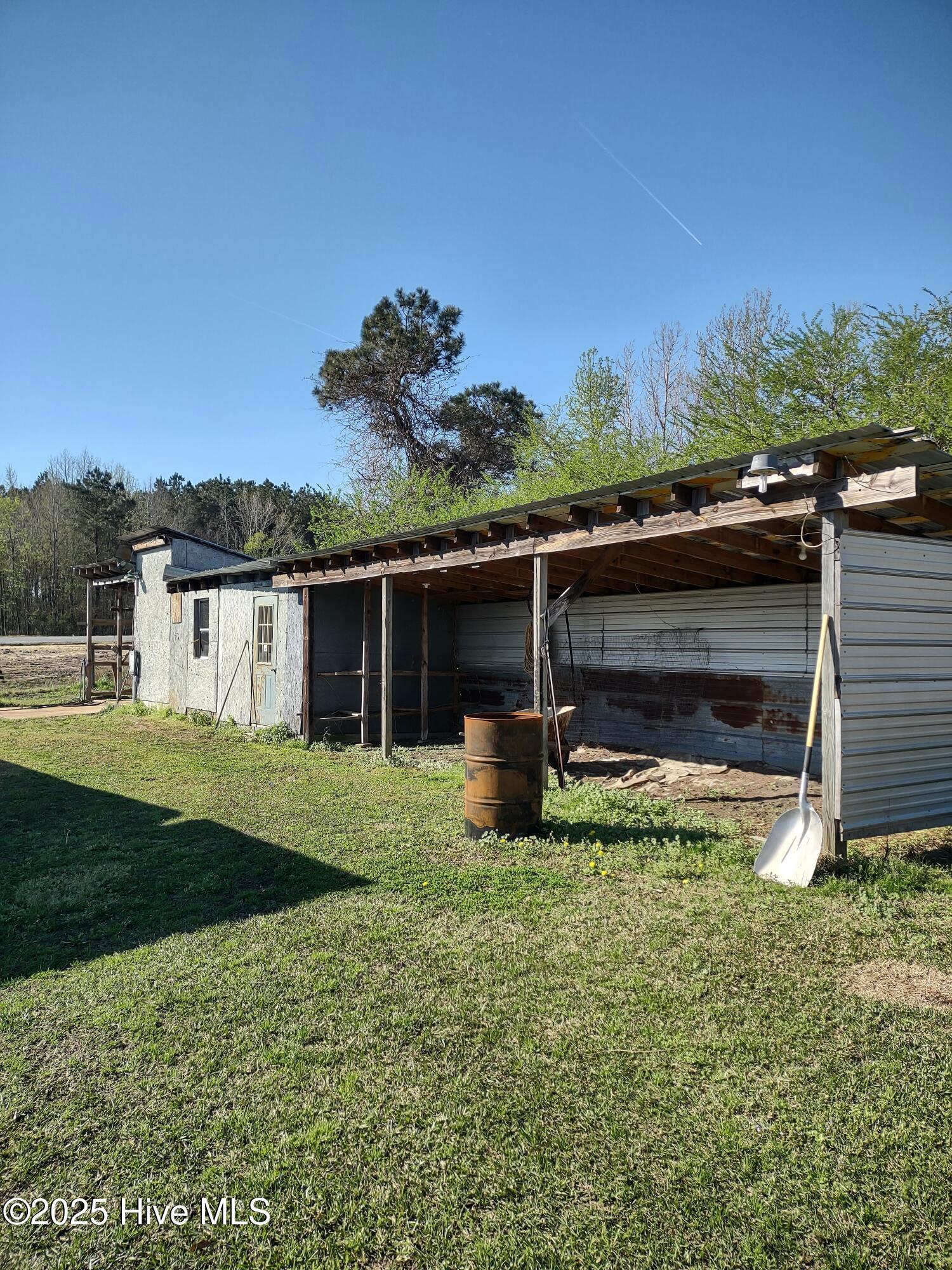 Homes for sale in Clinton, NC | 3425 Old Nc 24 Hwy, Clinton, NC 28328 | MLS# 100487222