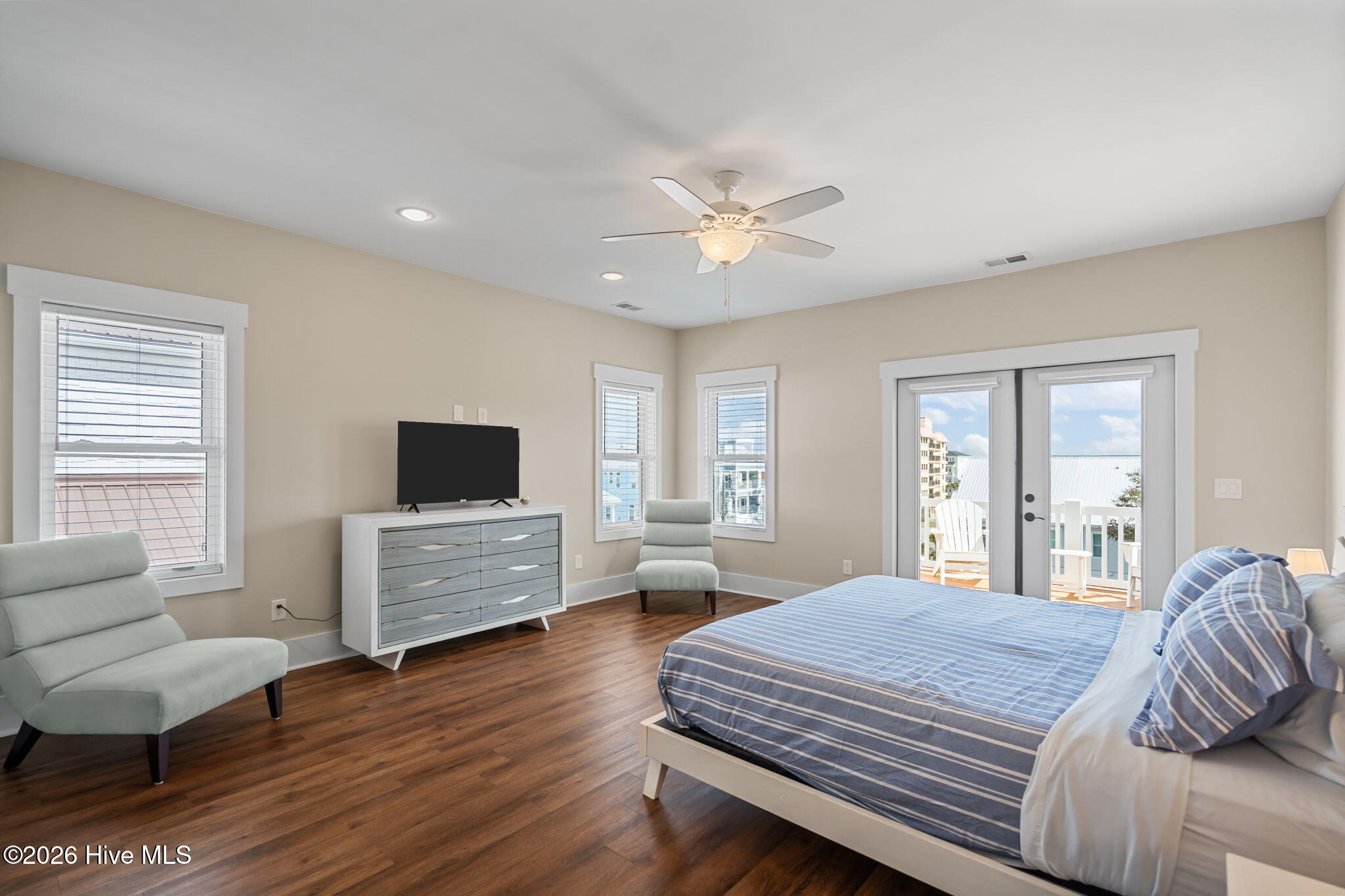 100558521 | Photo 37