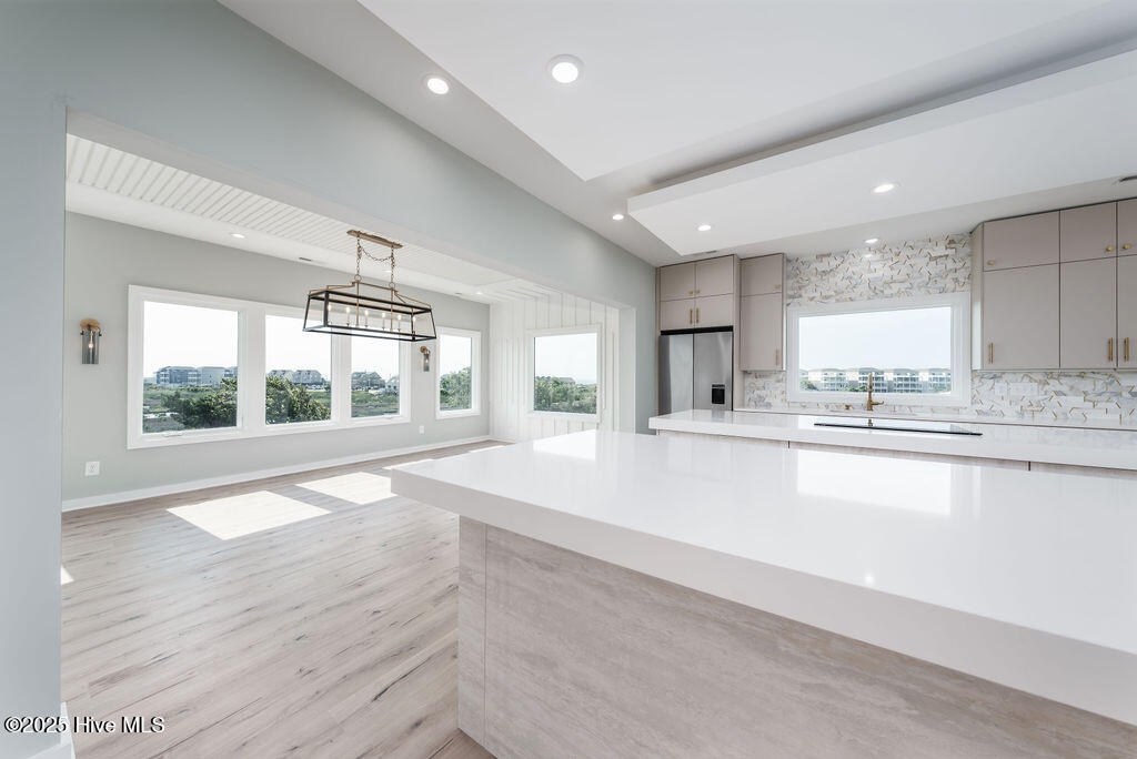 100514508 | Photo 25