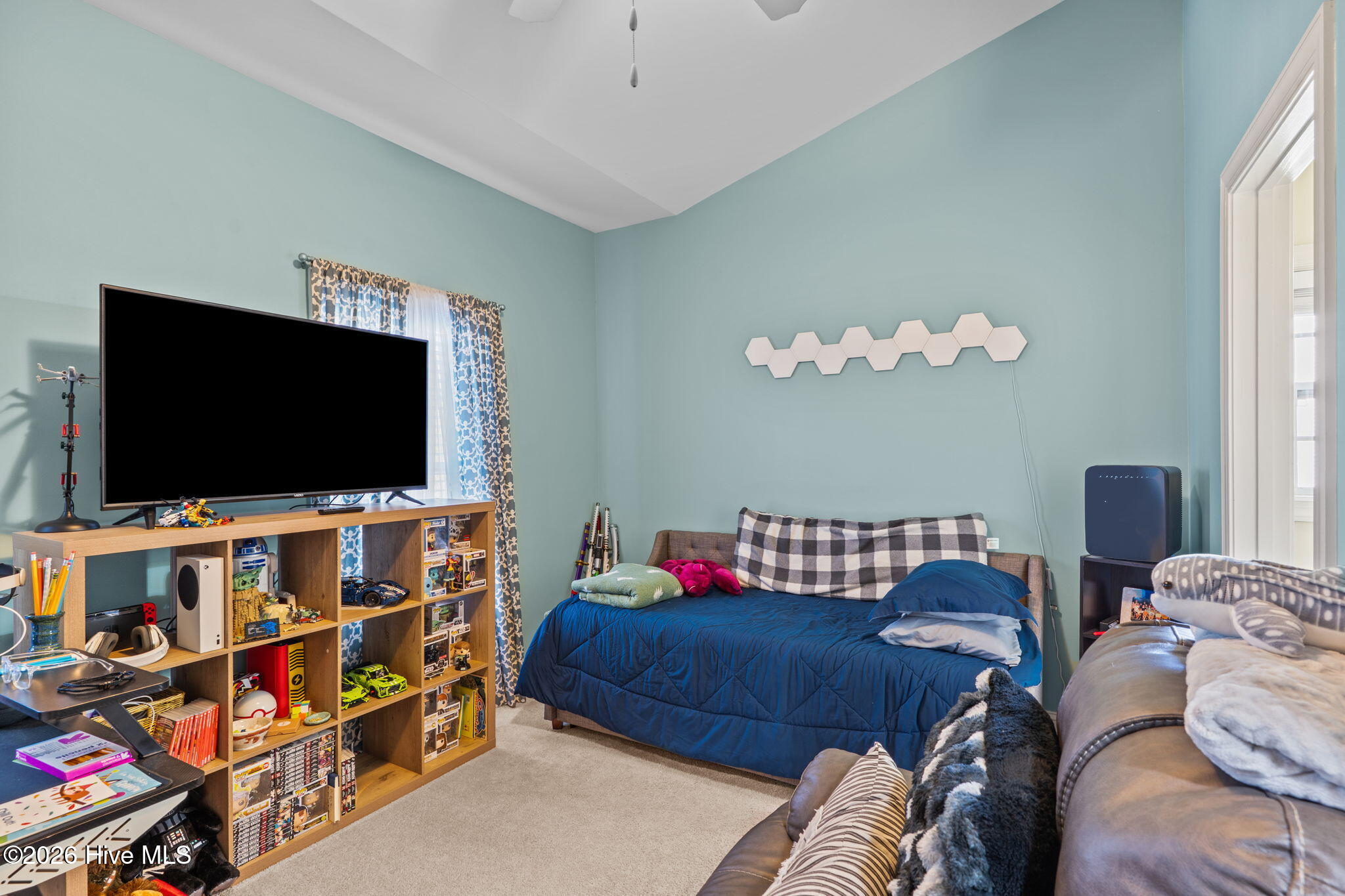 100561470 | Photo 31