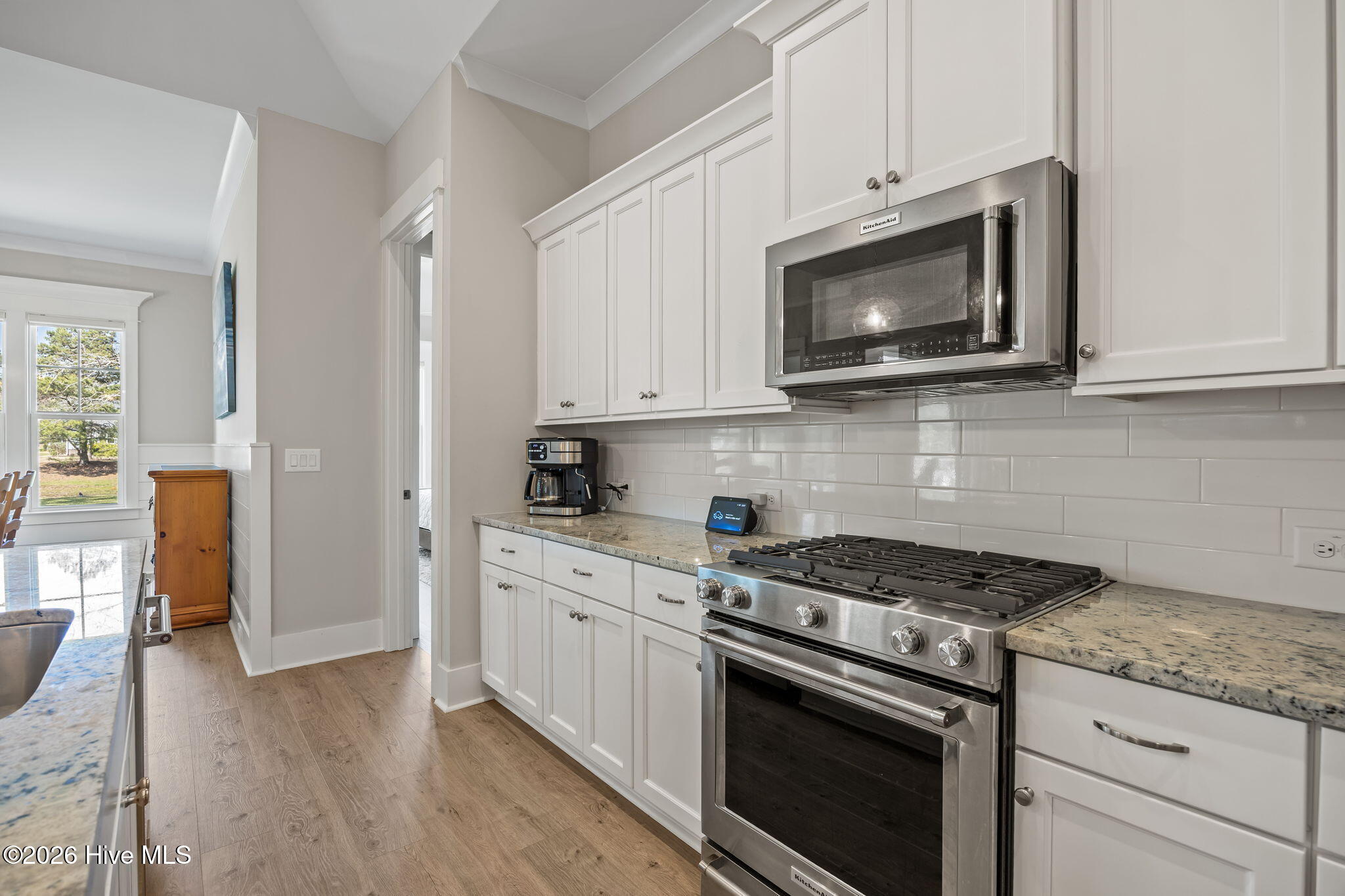 100563731 | Photo 25