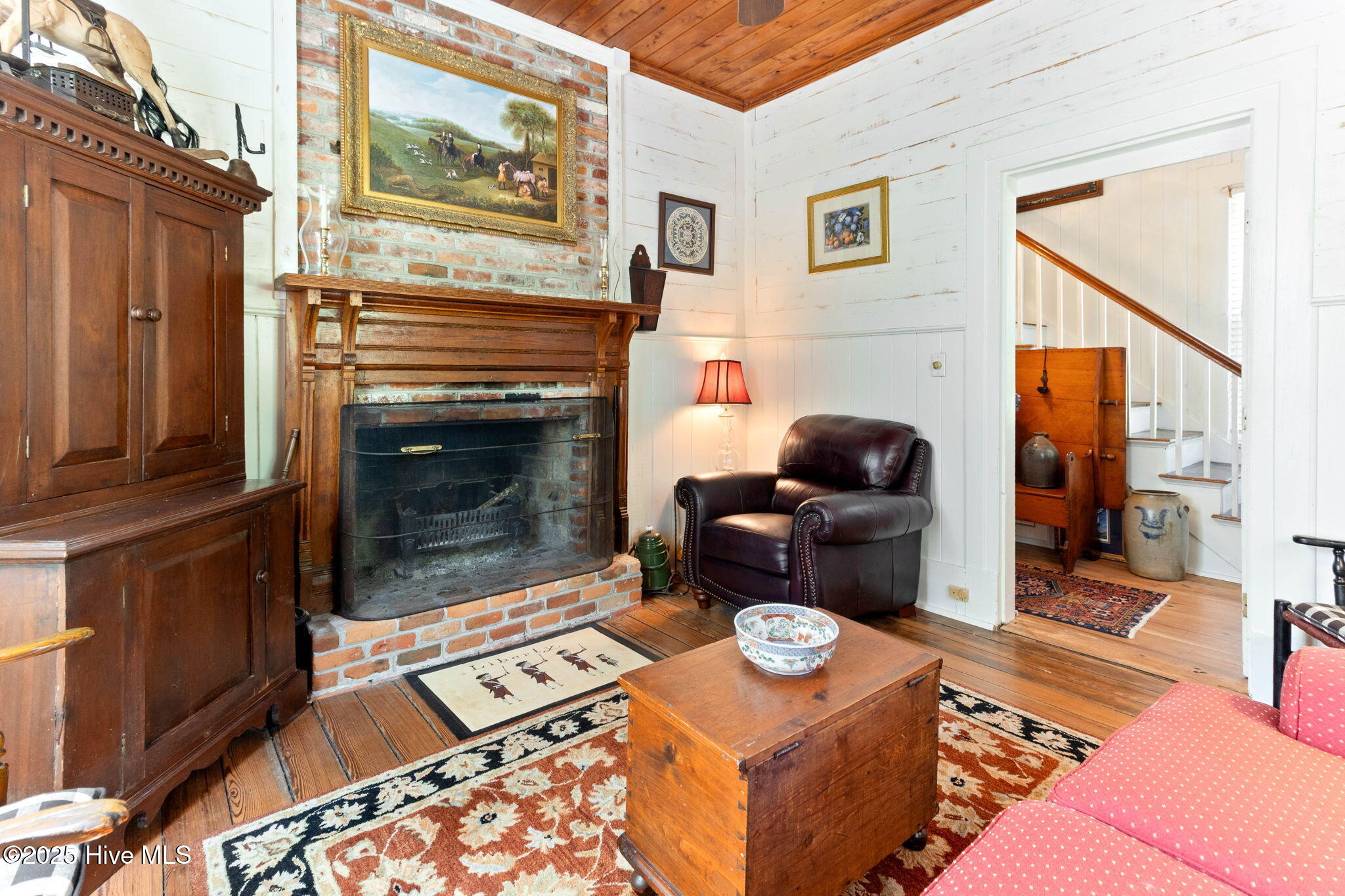 100507341 | Photo 32