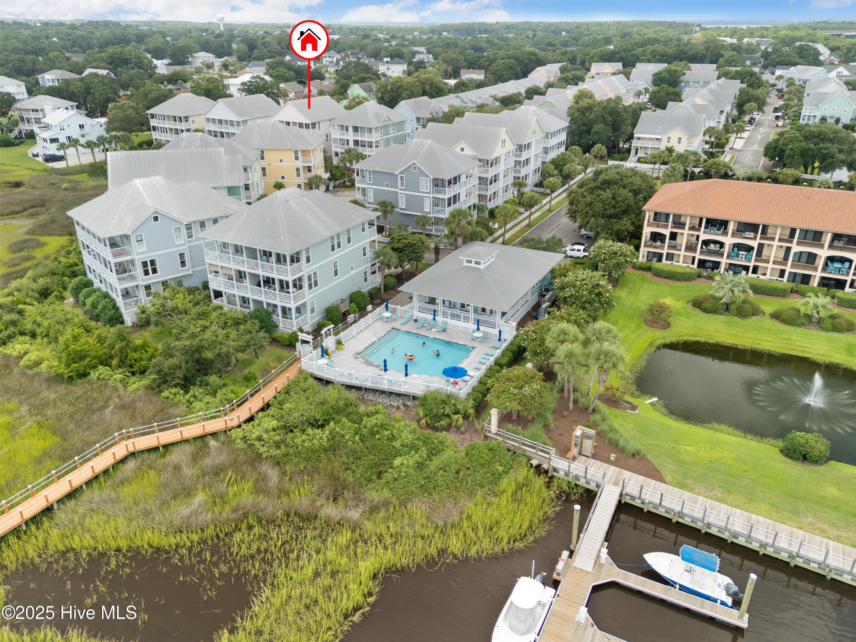 100527237 | Photo 46