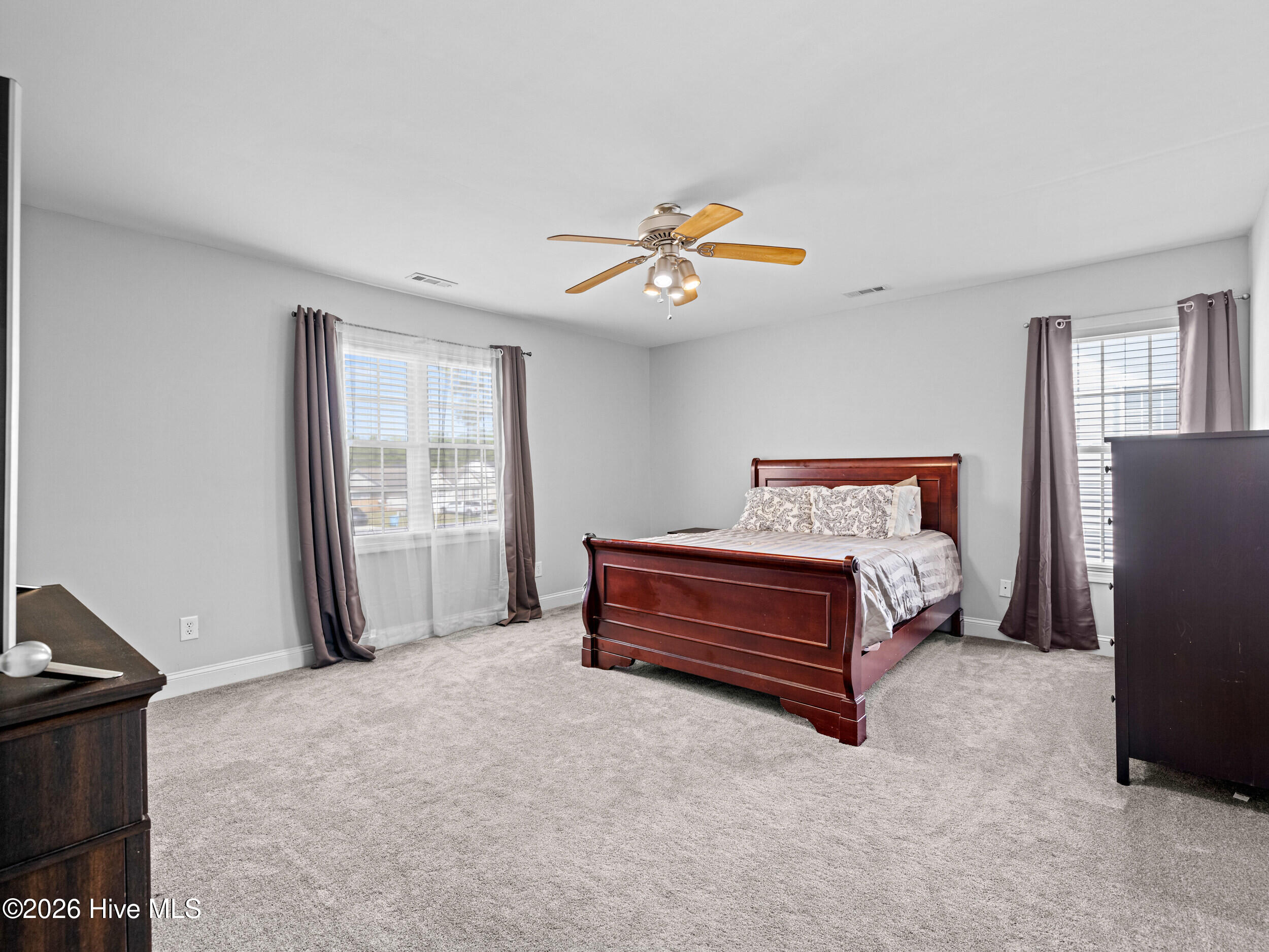 100566997 | Photo 37