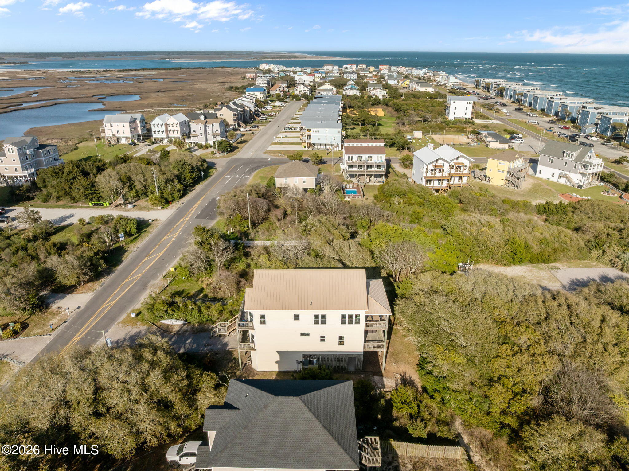 100565208 | Photo 58