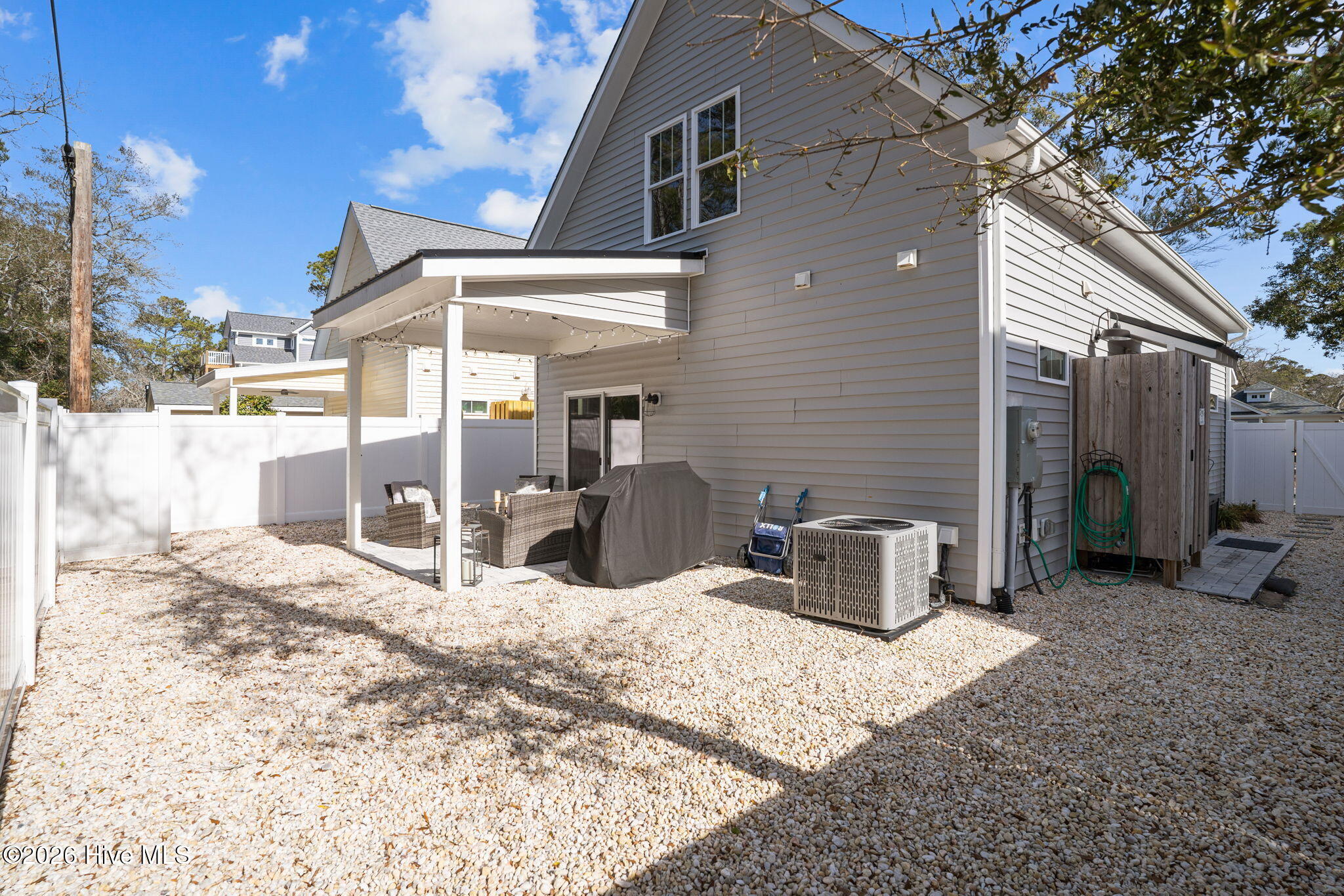 100547454 | Photo 32