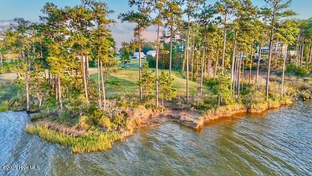 71 Jayne Point, Oriental, NC, 28571