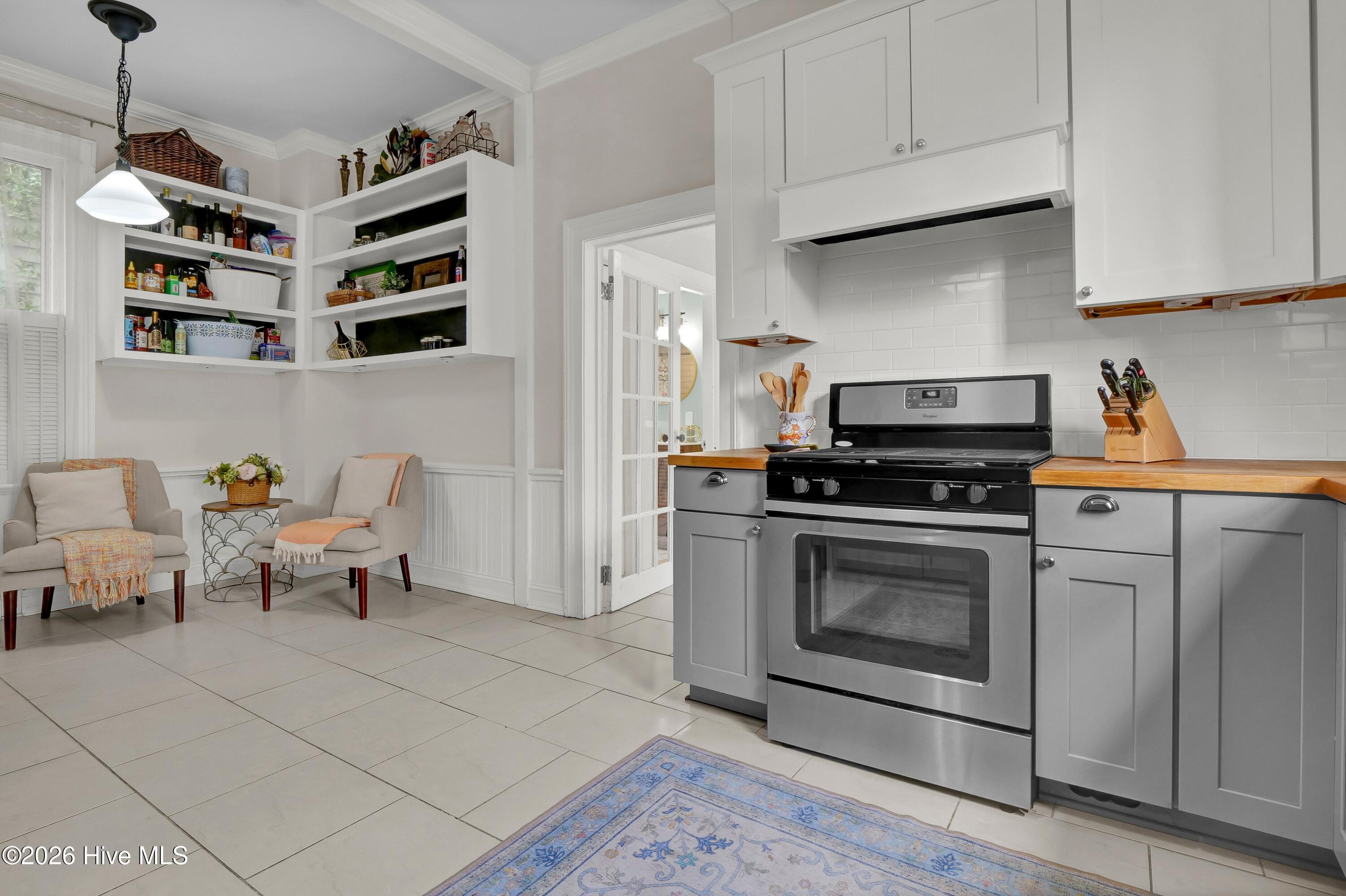 100562597 | Photo 12