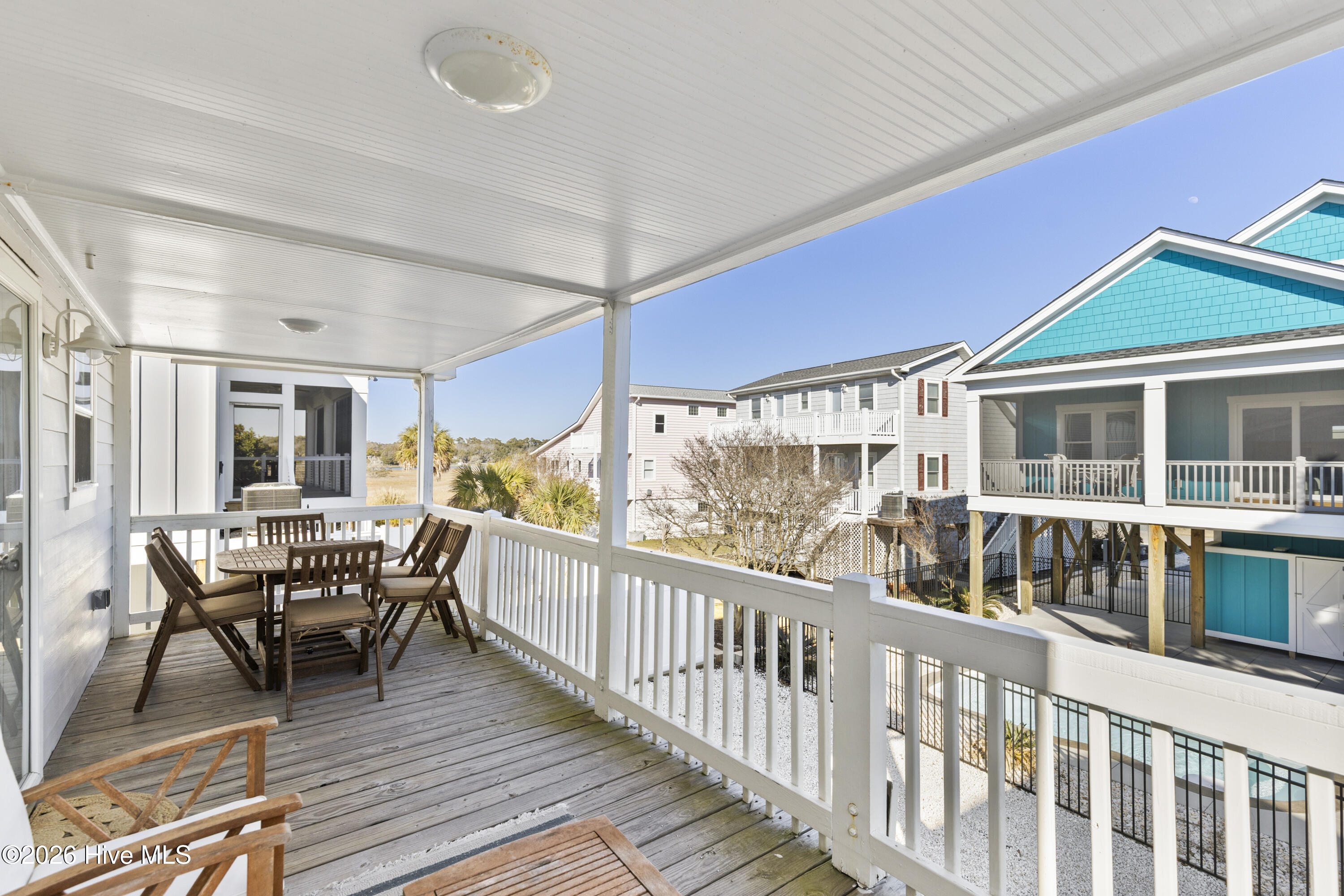 100552709 | Photo 11