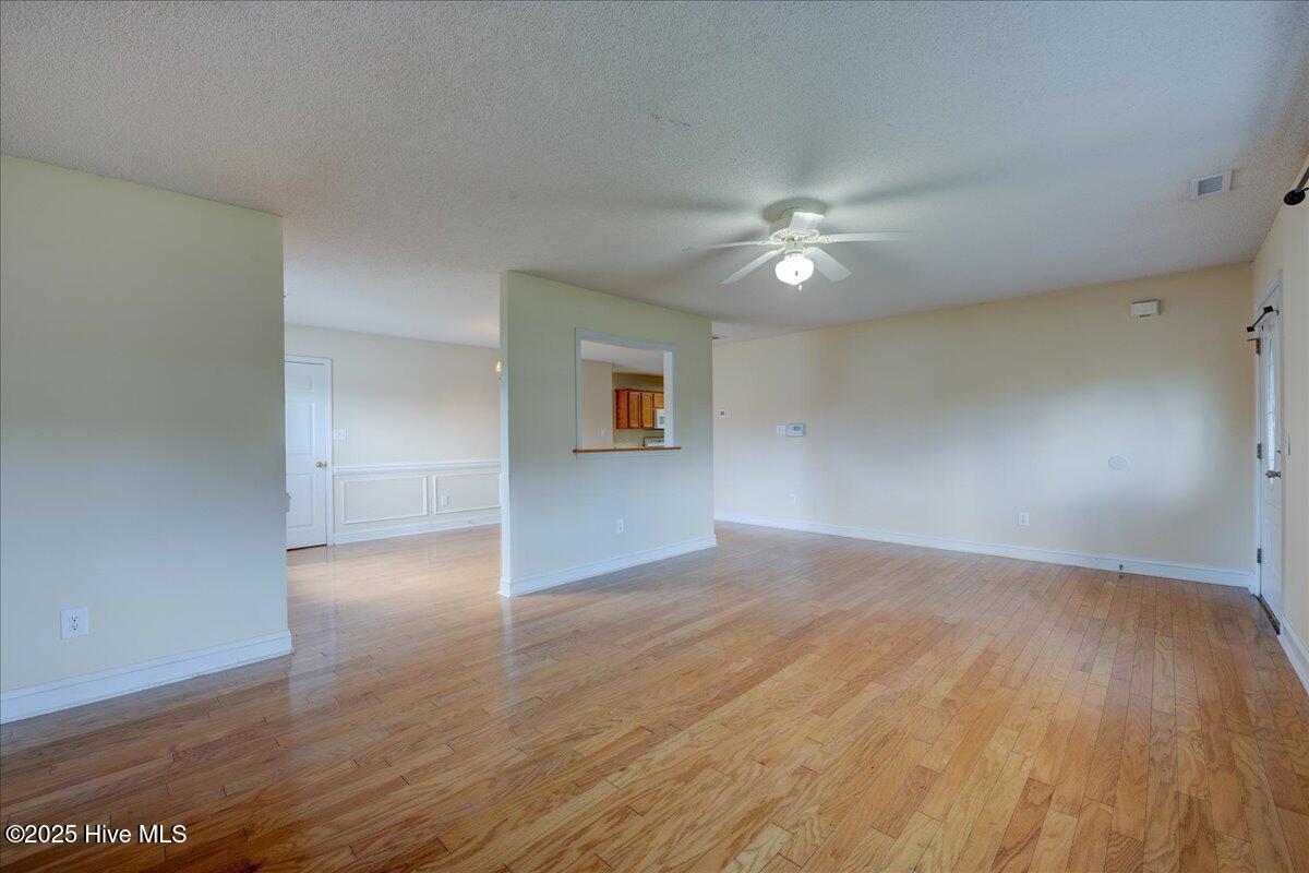 16-114_Secretariat-2