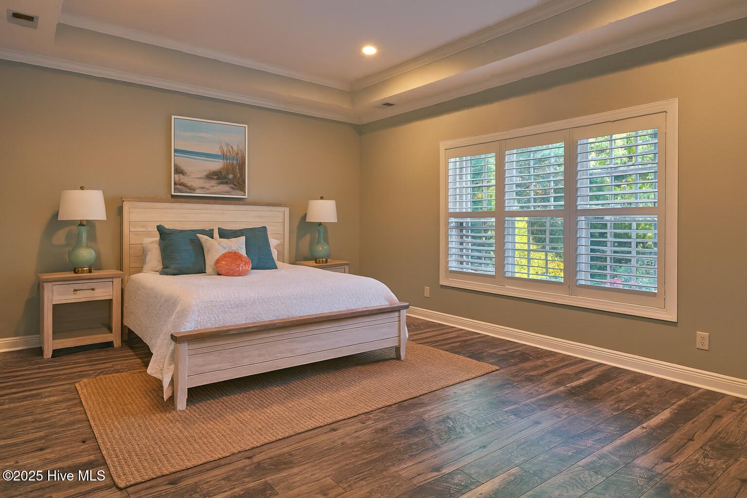 100542410 | Photo 16