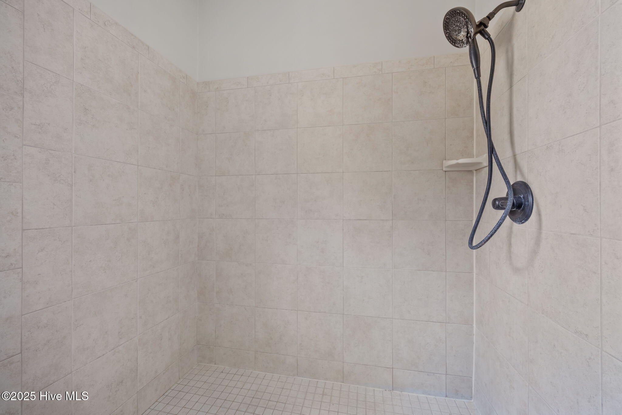 100544828 | Photo 32