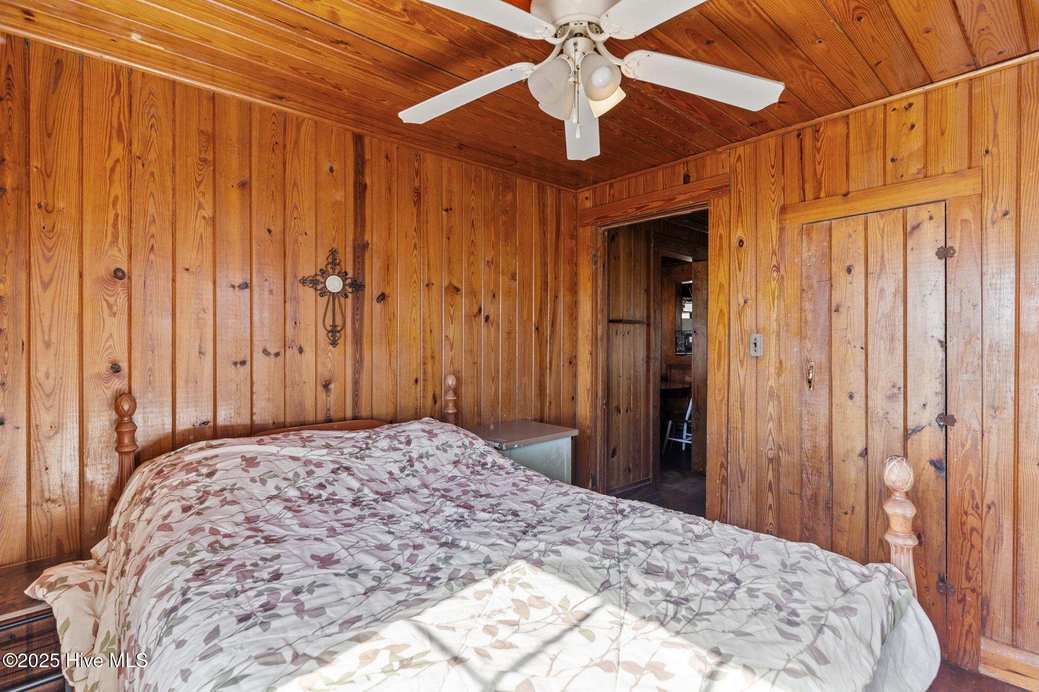 100539886 | Photo 24