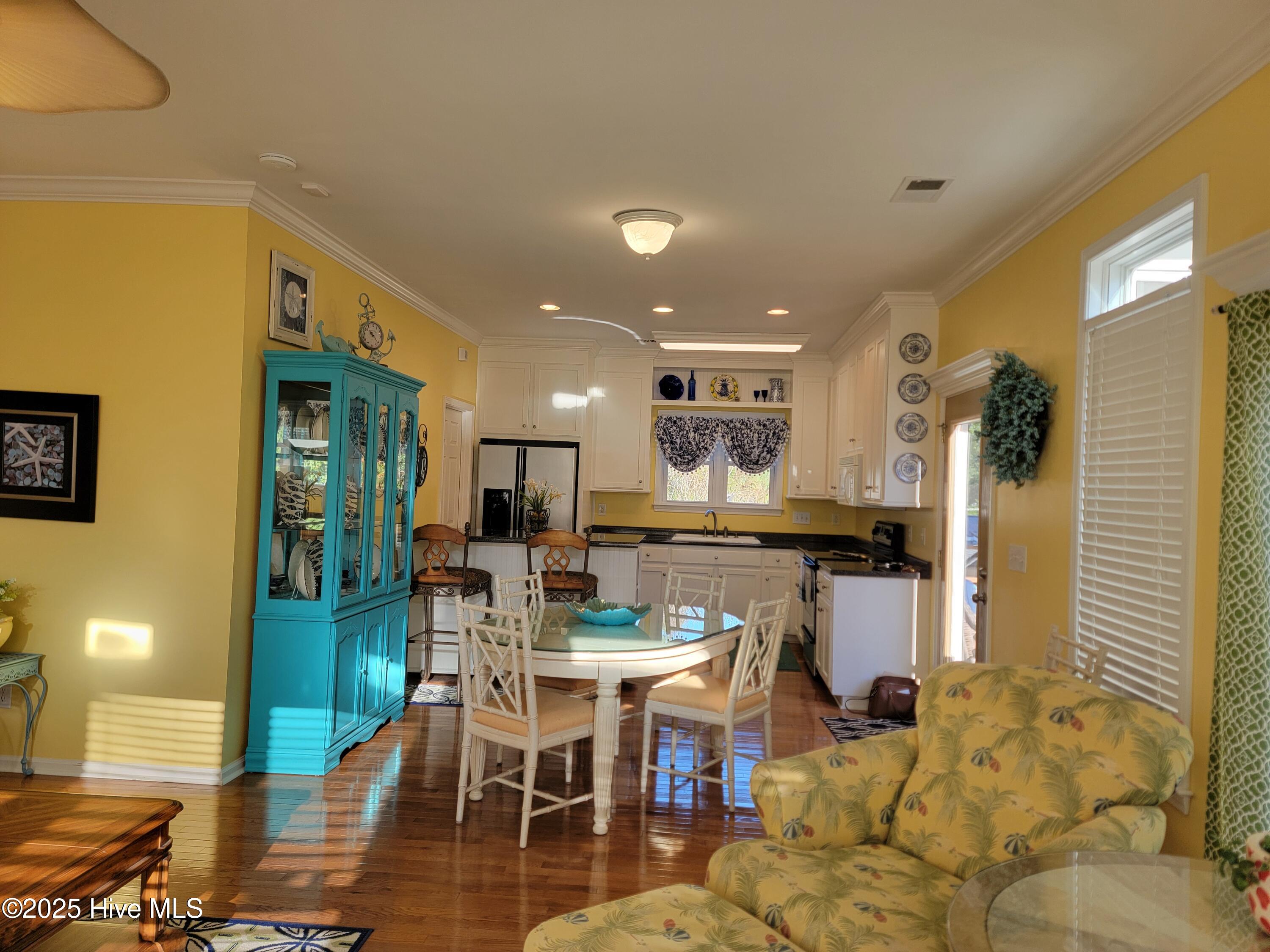 100538201 | Photo 18