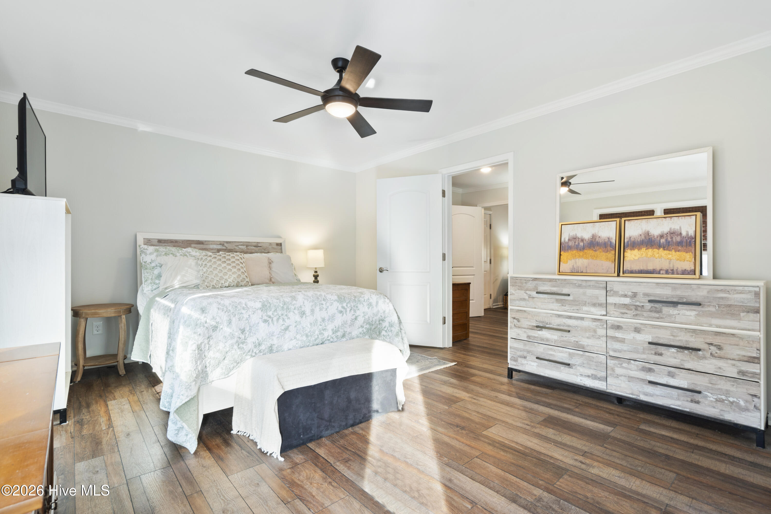 100555391 | Photo 26