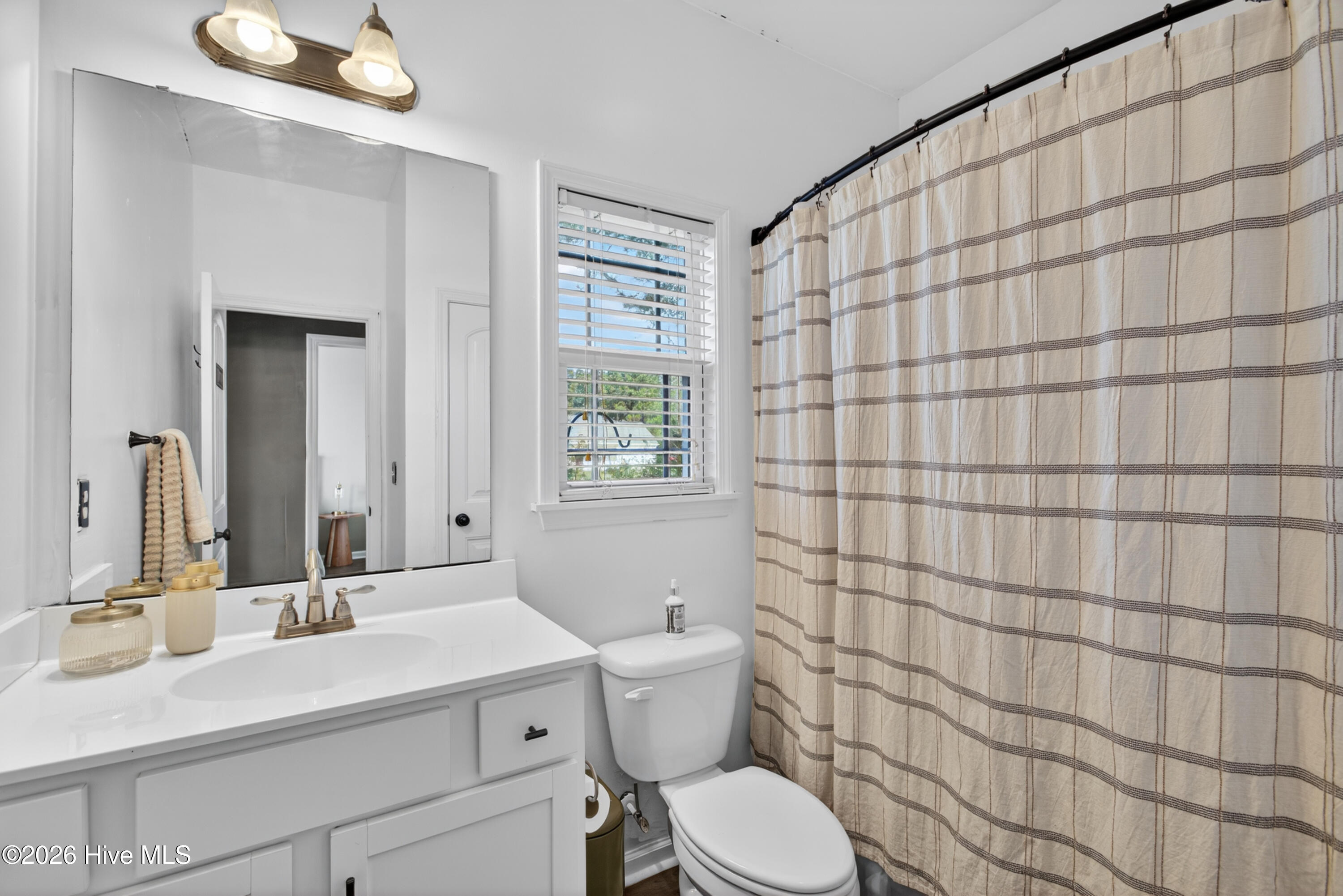 100566078 | Photo 17