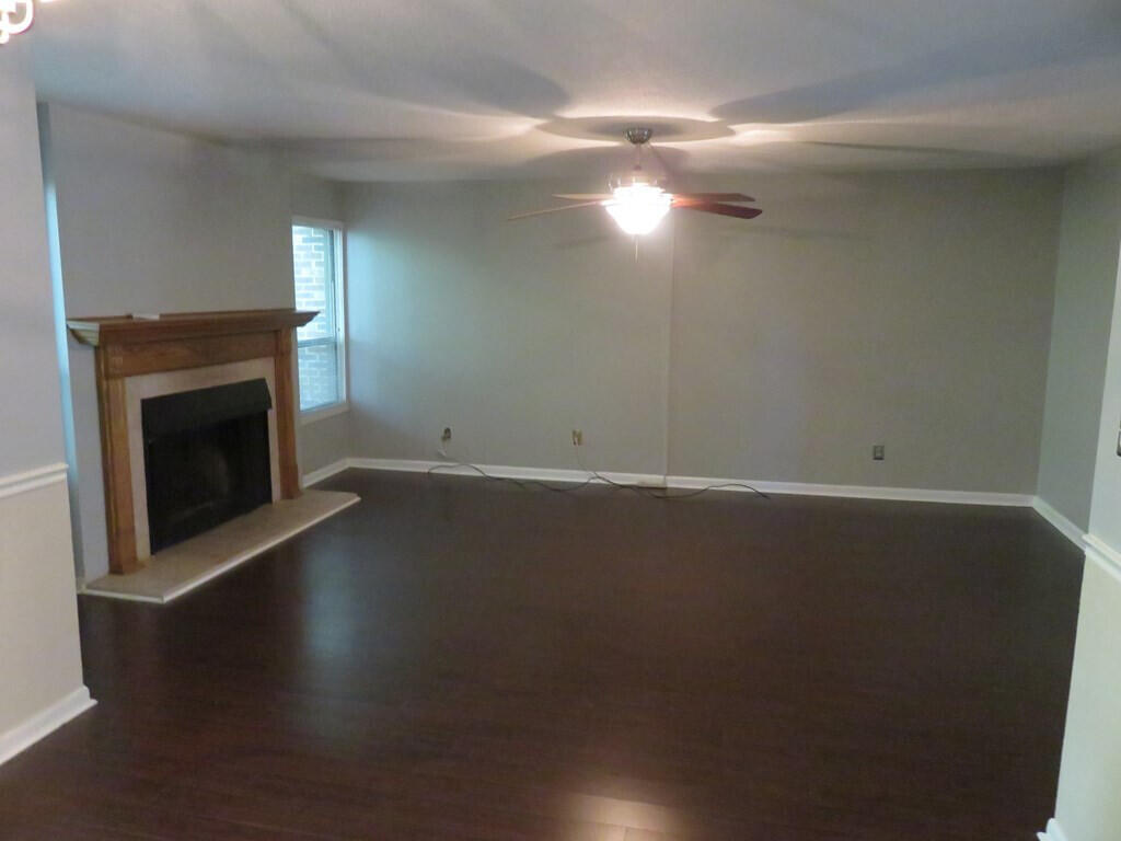 PRE350 Living Room with hardwood floors