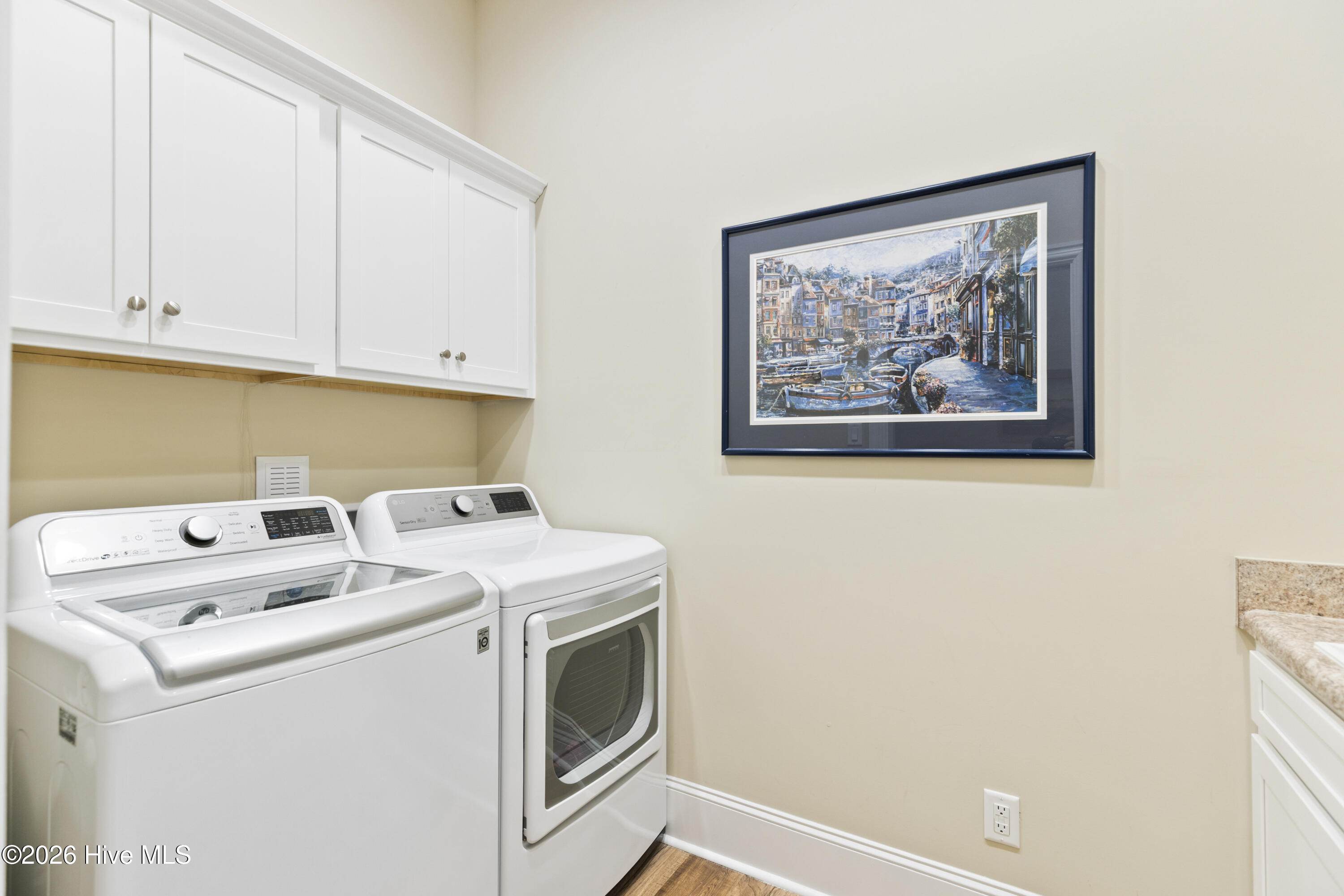 100551646 | Photo 17