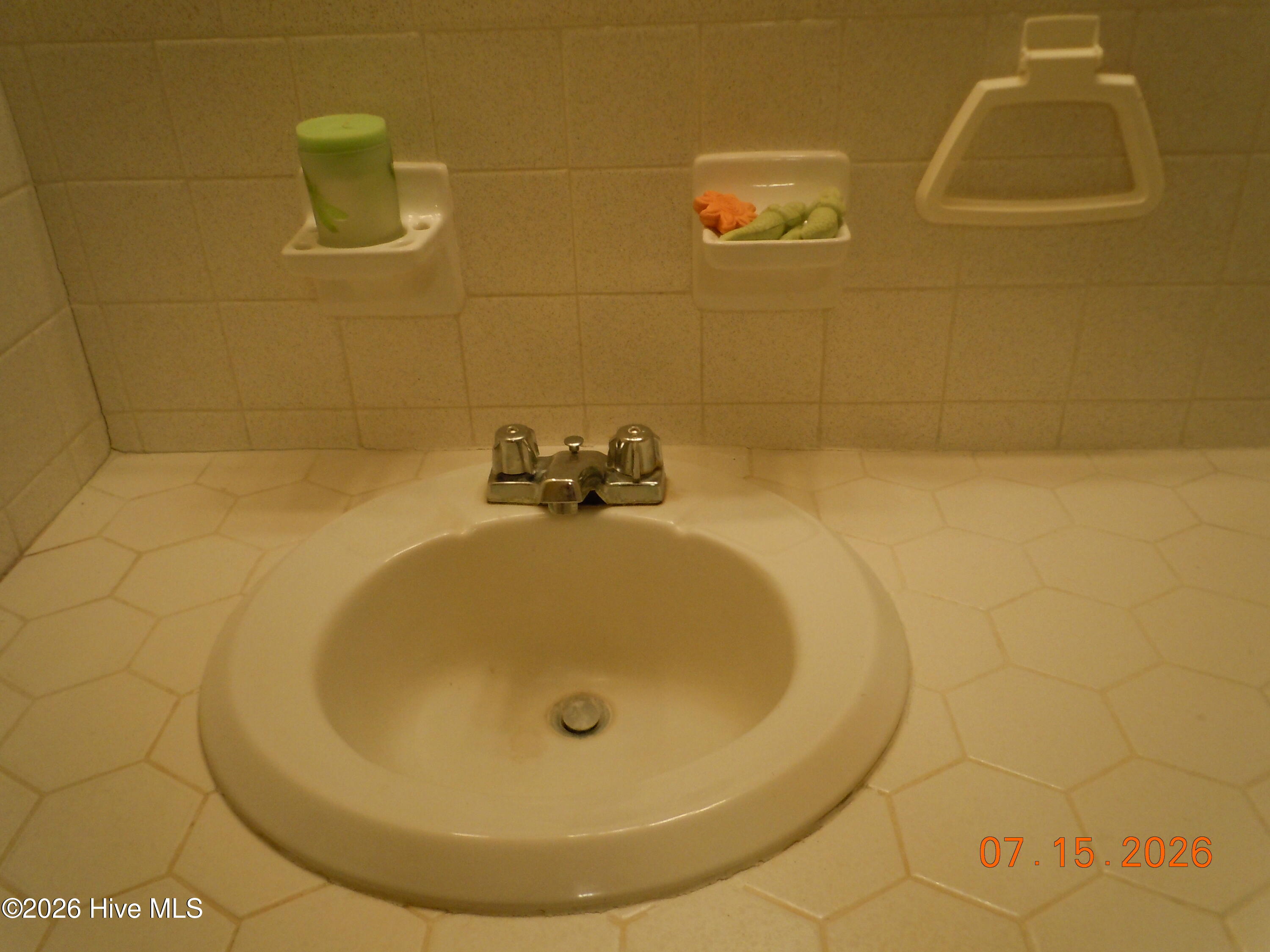 100589298 | Photo 24