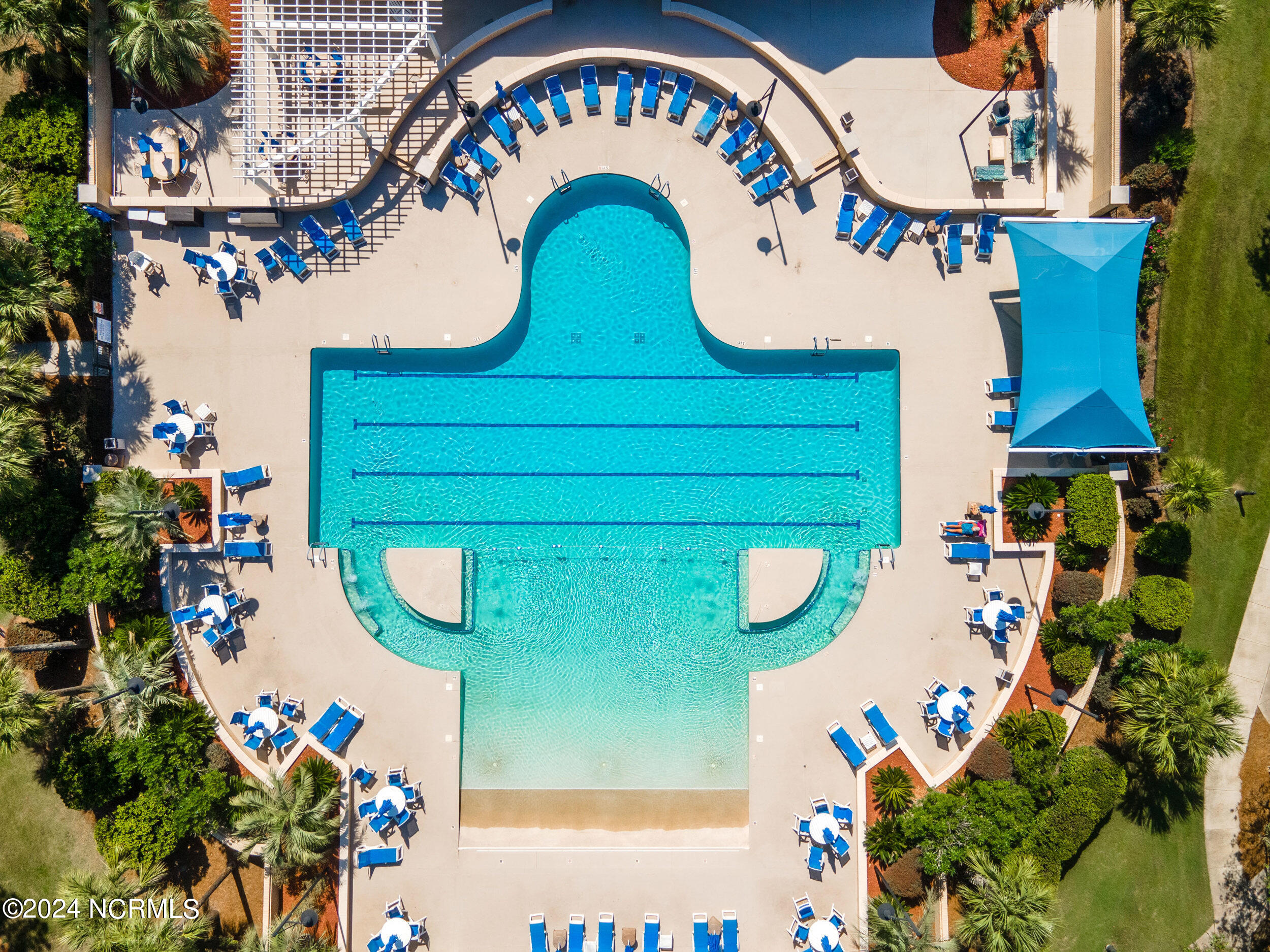 100564899 | Photo 43