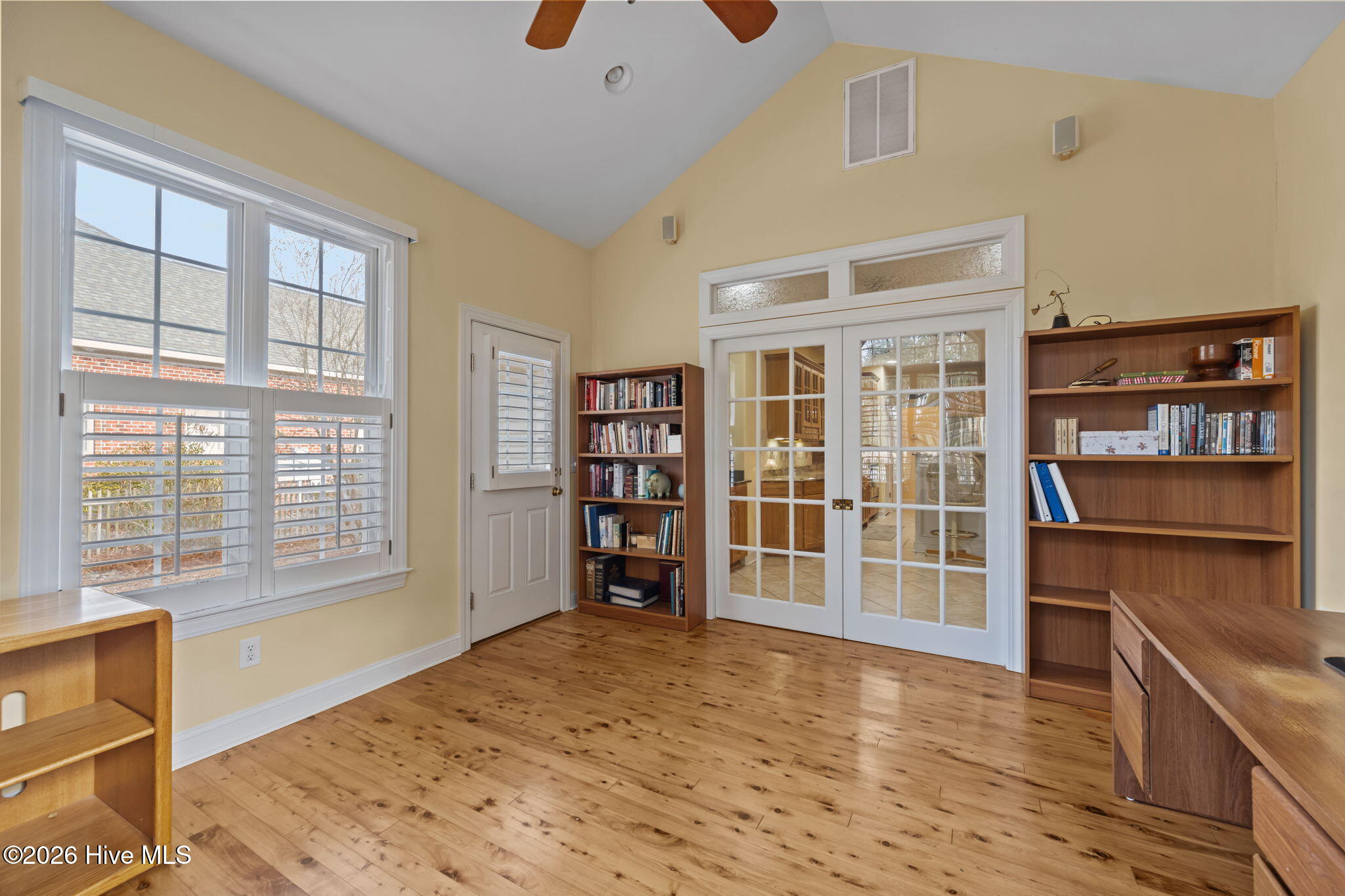 100552548 | Photo 17