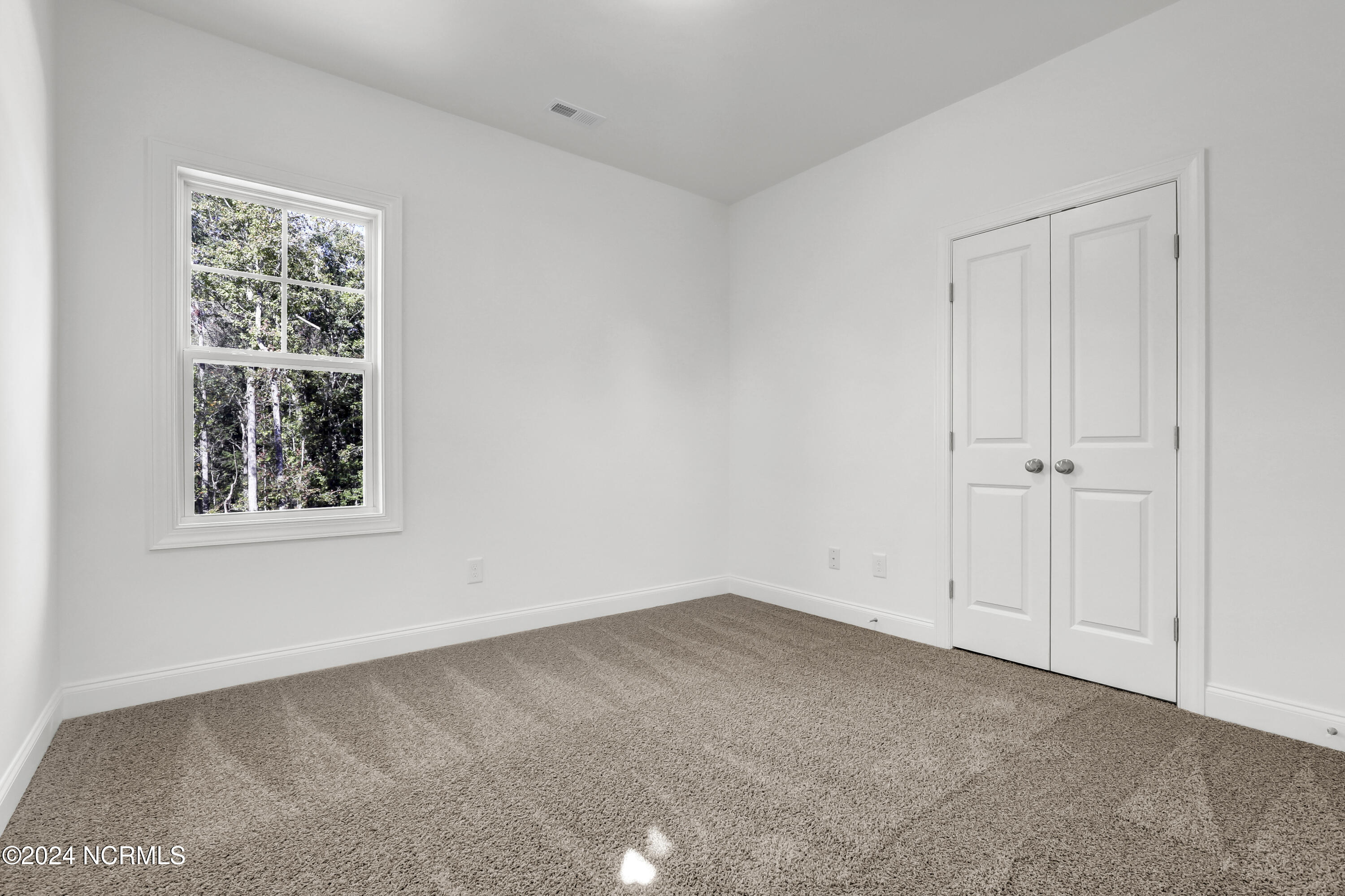 100457688 | Photo 15